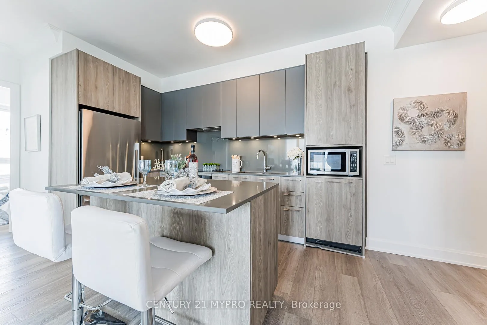 Photo 9 of Unit 307, 38 Water Walk Drive, Markham, Unionville — HOMEH