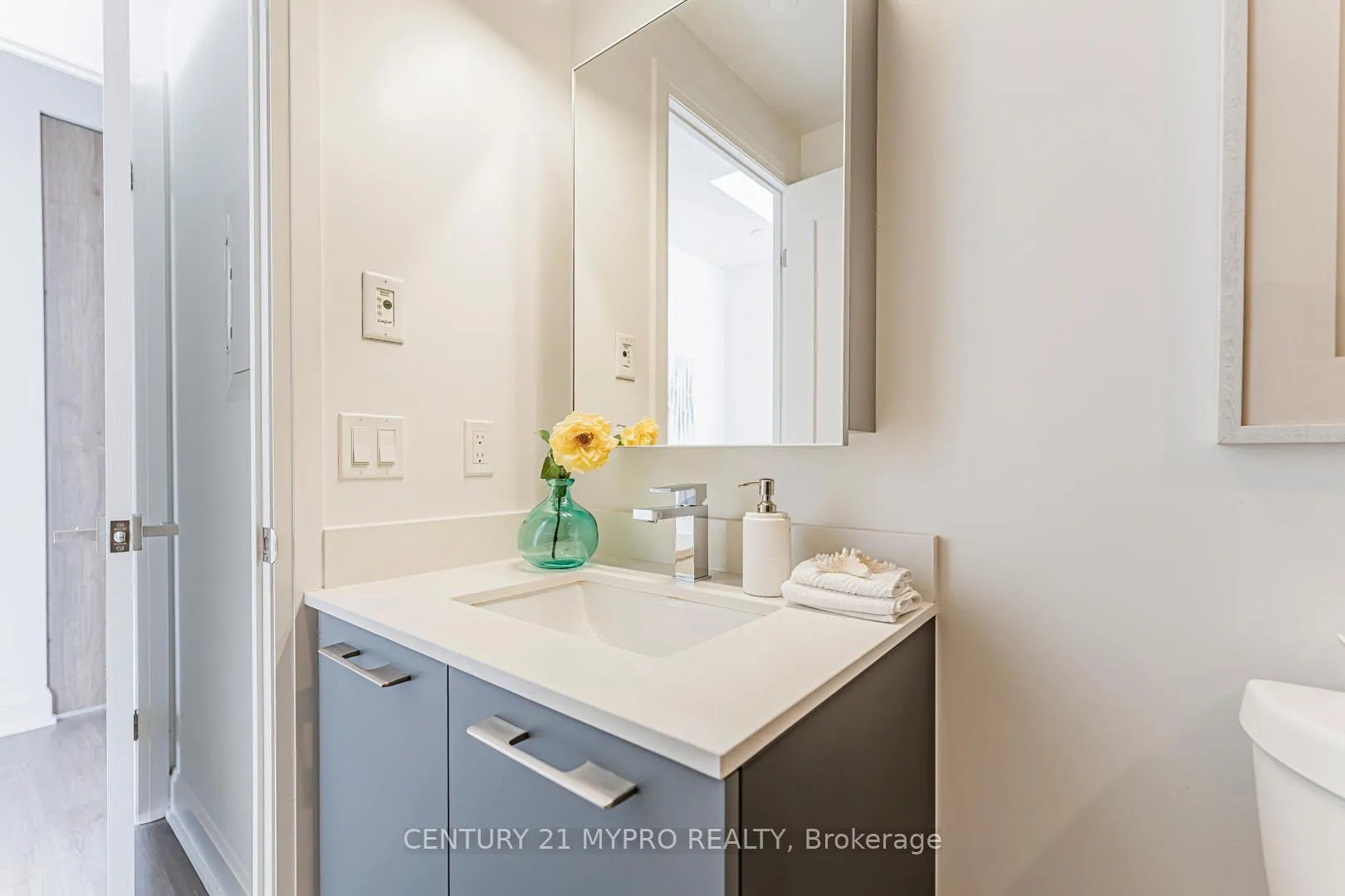 Photo 33 of Unit 307, 38 Water Walk Drive, Markham, Unionville — HOMEH