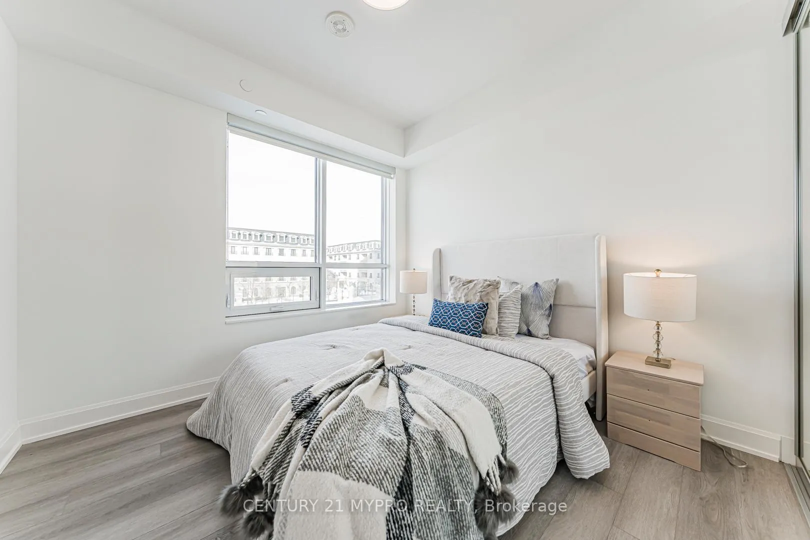 Photo 34 of Unit 307, 38 Water Walk Drive, Markham, Unionville — HOMEH