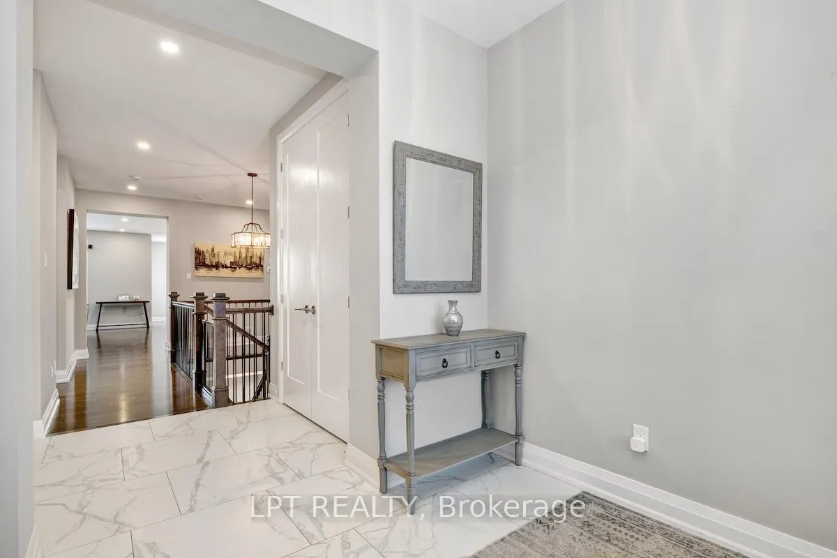Photo 5 of 122 Spindrift Circle, Ottawa, Mahogany Community — HOMEH