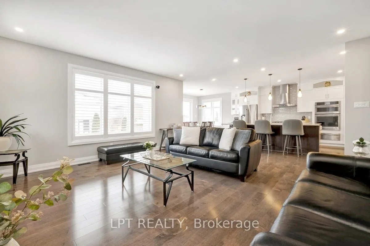 Photo 10 of 122 Spindrift Circle, Ottawa, Mahogany Community — HOMEH