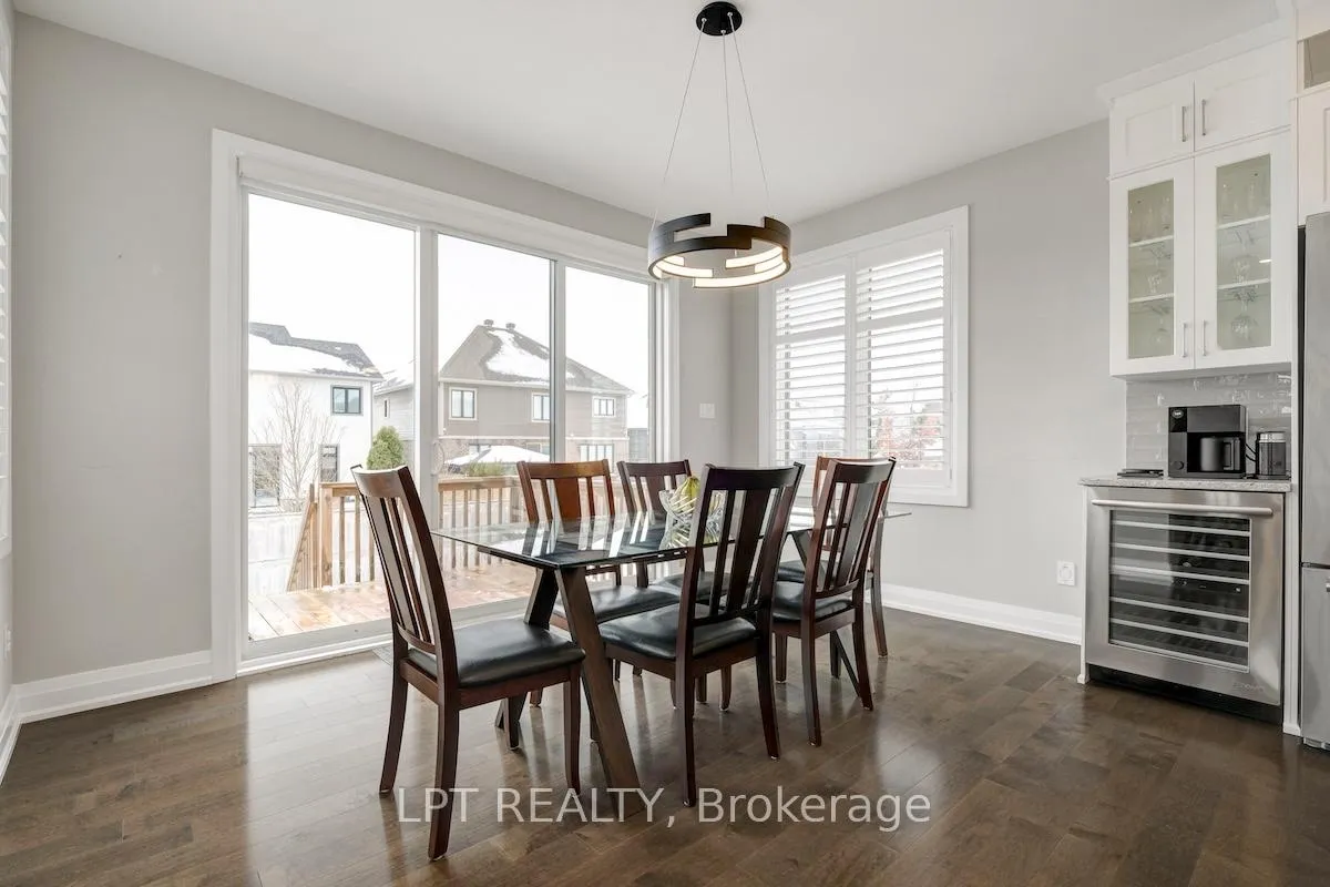 Photo 23 of 122 Spindrift Circle, Ottawa, Mahogany Community — HOMEH