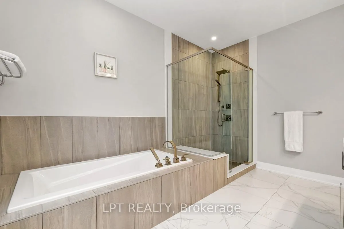 Photo 31 of 122 Spindrift Circle, Ottawa, Mahogany Community — HOMEH