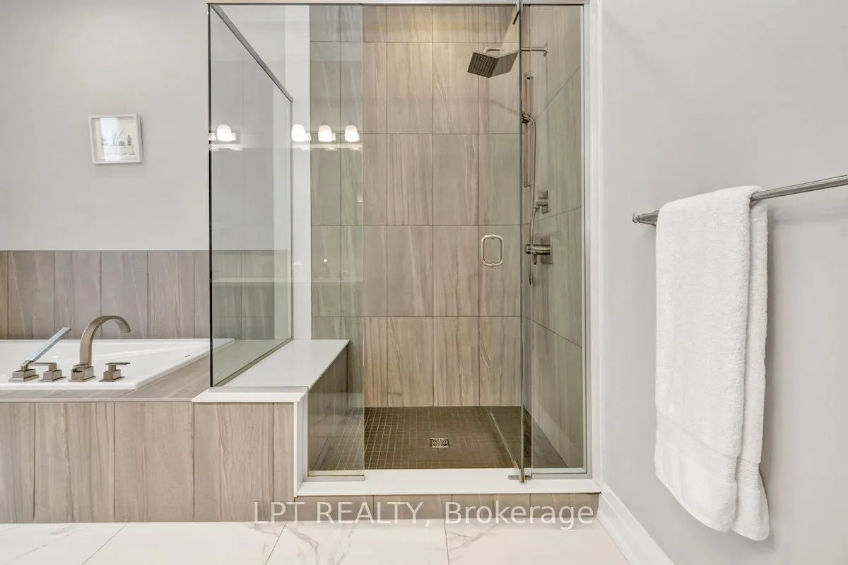 Photo 32 of 122 Spindrift Circle, Ottawa, Mahogany Community — HOMEH