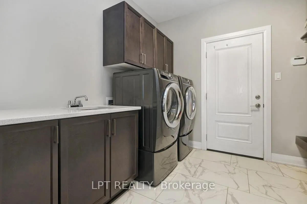 Photo 40 of 122 Spindrift Circle, Ottawa, Mahogany Community — HOMEH