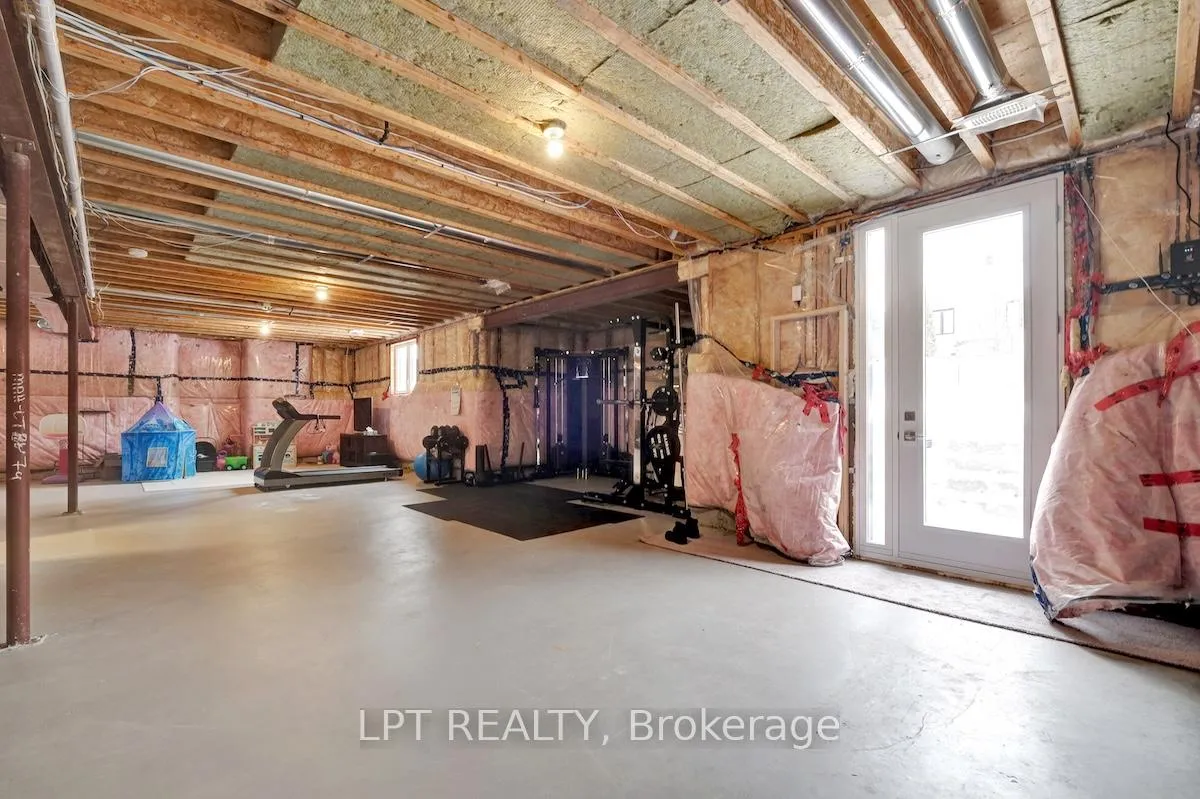 Photo 41 of 122 Spindrift Circle, Ottawa, Mahogany Community — HOMEH