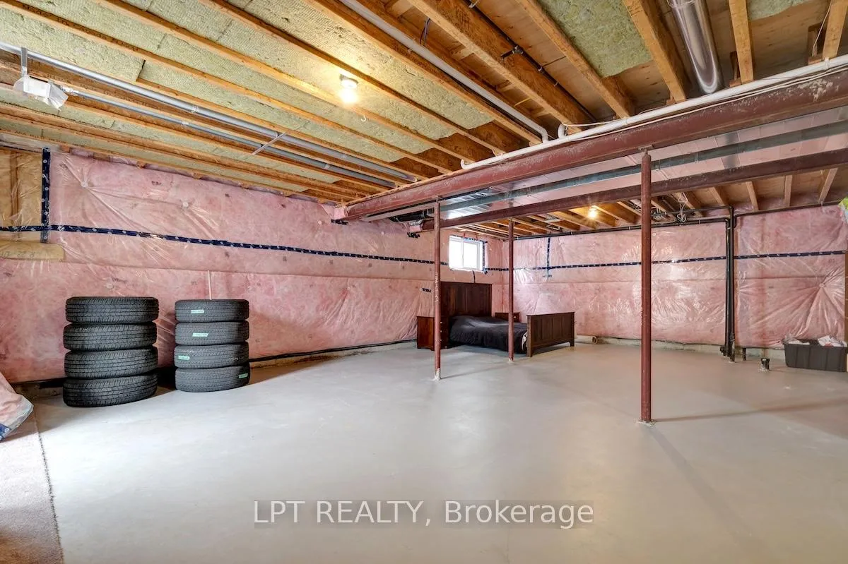 Photo 44 of 122 Spindrift Circle, Ottawa, Mahogany Community — HOMEH