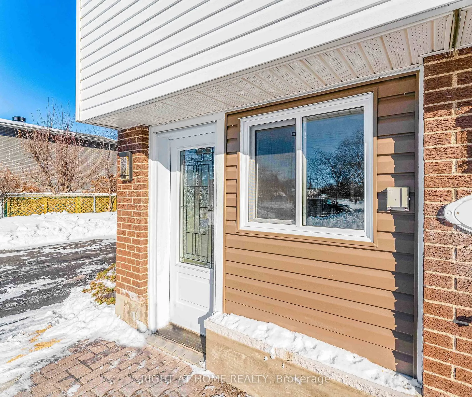 Photo 1 of Unit B, 2346 Edwin Crescent, Ottawa, Queensway Terrace South/Ridgeview — HOMEH