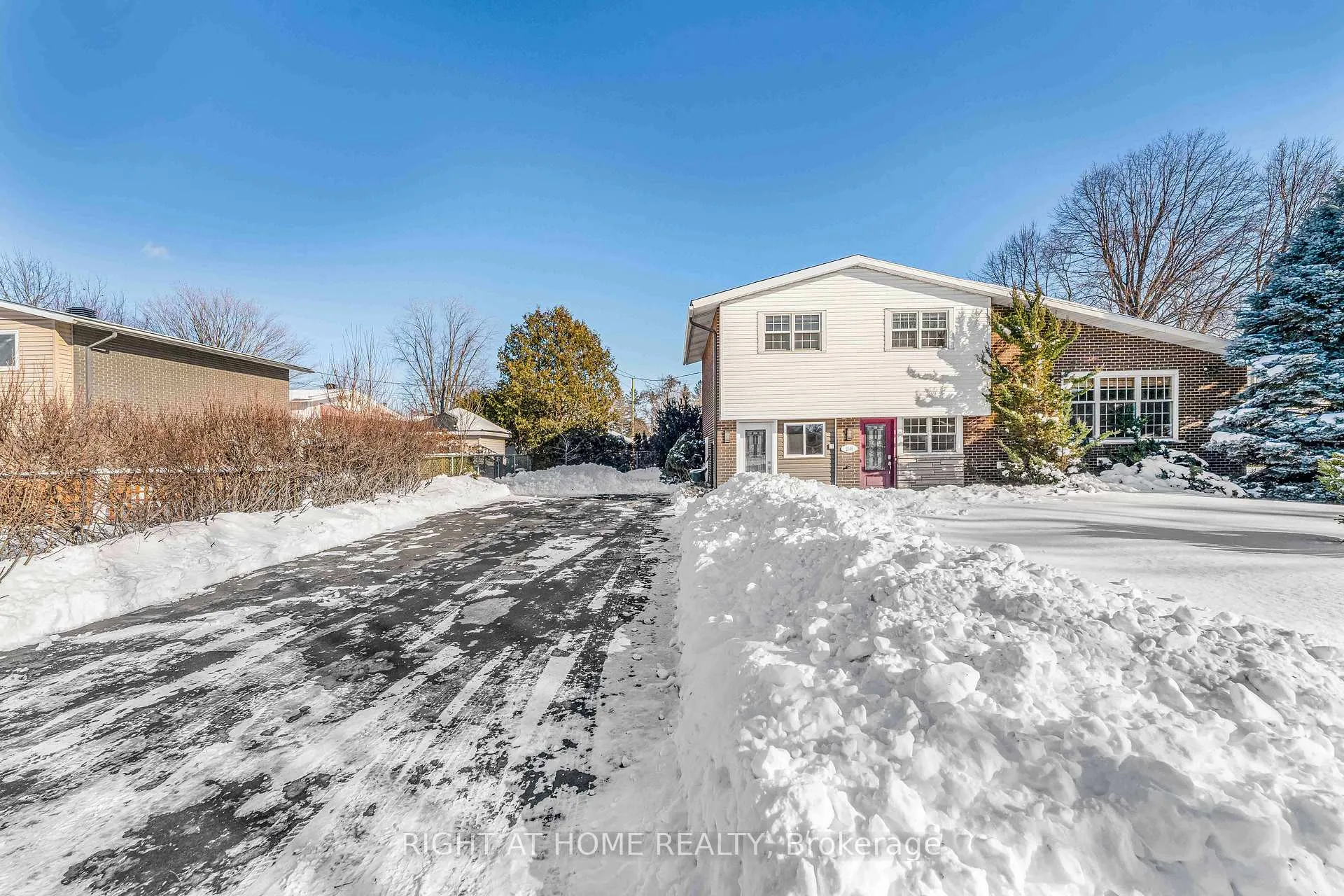 Photo 12 of Unit B, 2346 Edwin Crescent, Ottawa, Queensway Terrace South/Ridgeview — HOMEH