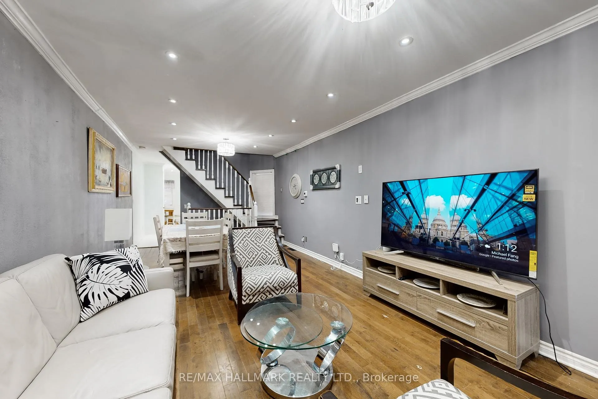 Photo 6 of 4 King Edward Avenue, Toronto, Woodbine-Lumsden — HOMEH