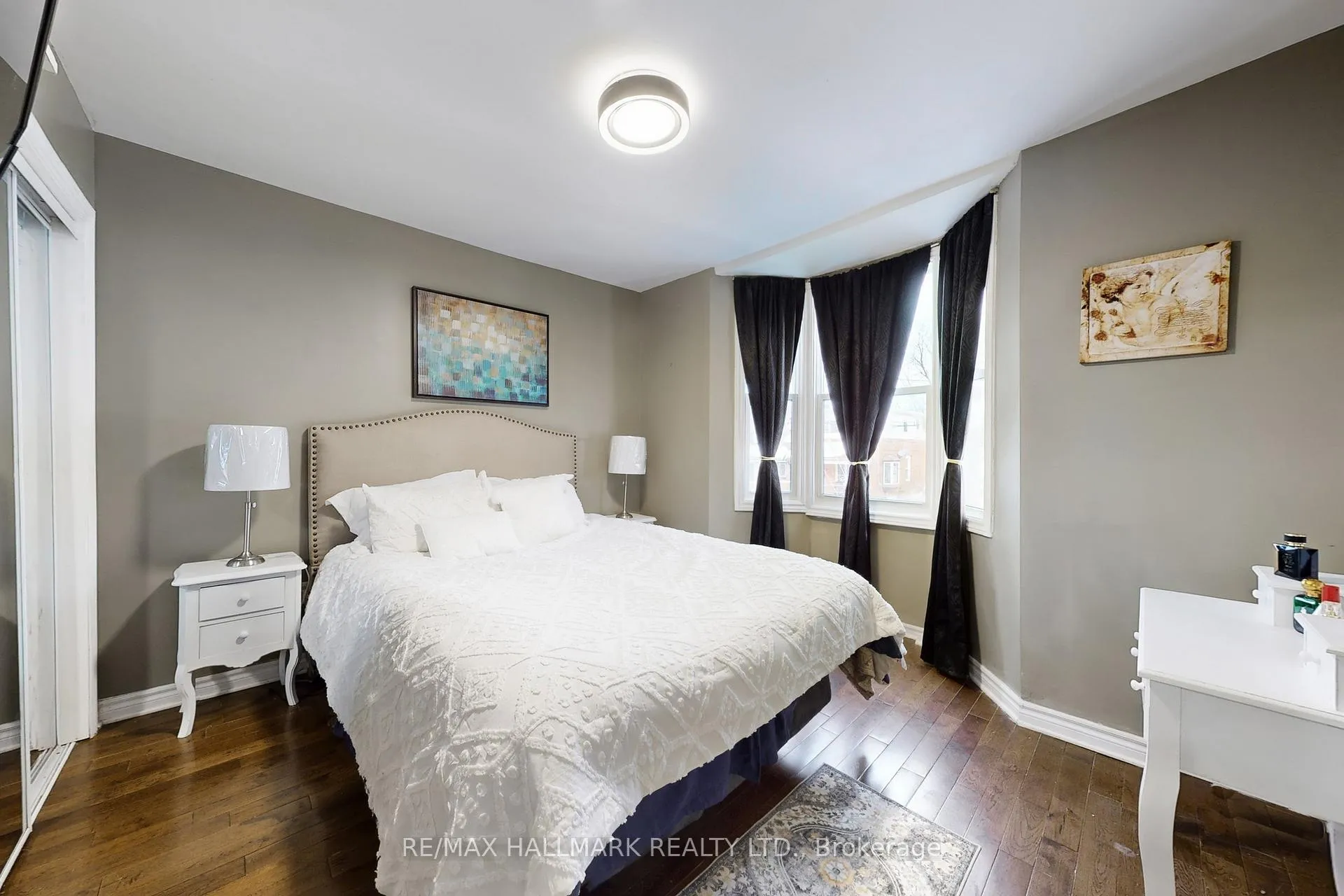 Photo 16 of 4 King Edward Avenue, Toronto, Woodbine-Lumsden — HOMEH