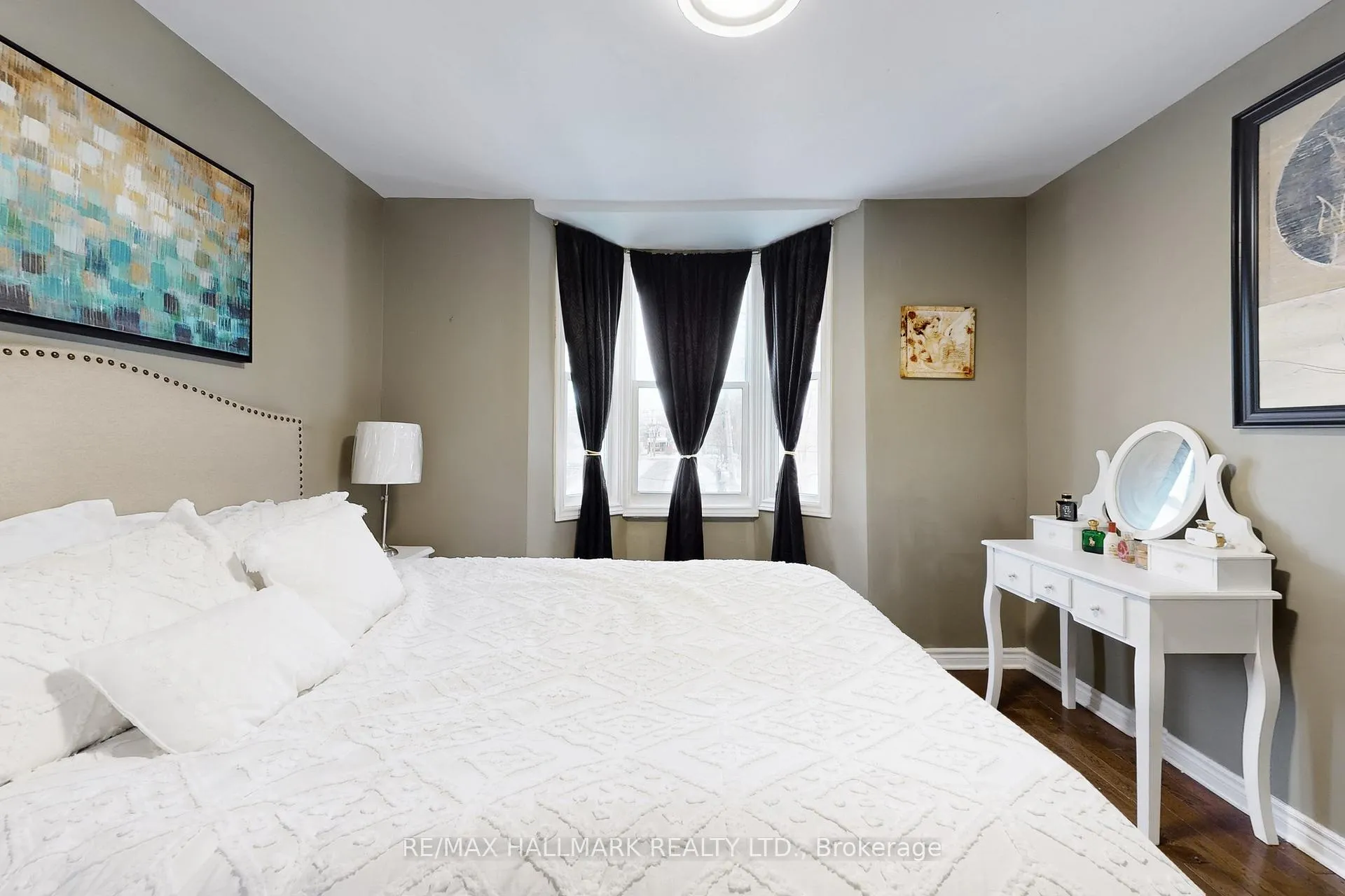 Photo 19 of 4 King Edward Avenue, Toronto, Woodbine-Lumsden — HOMEH
