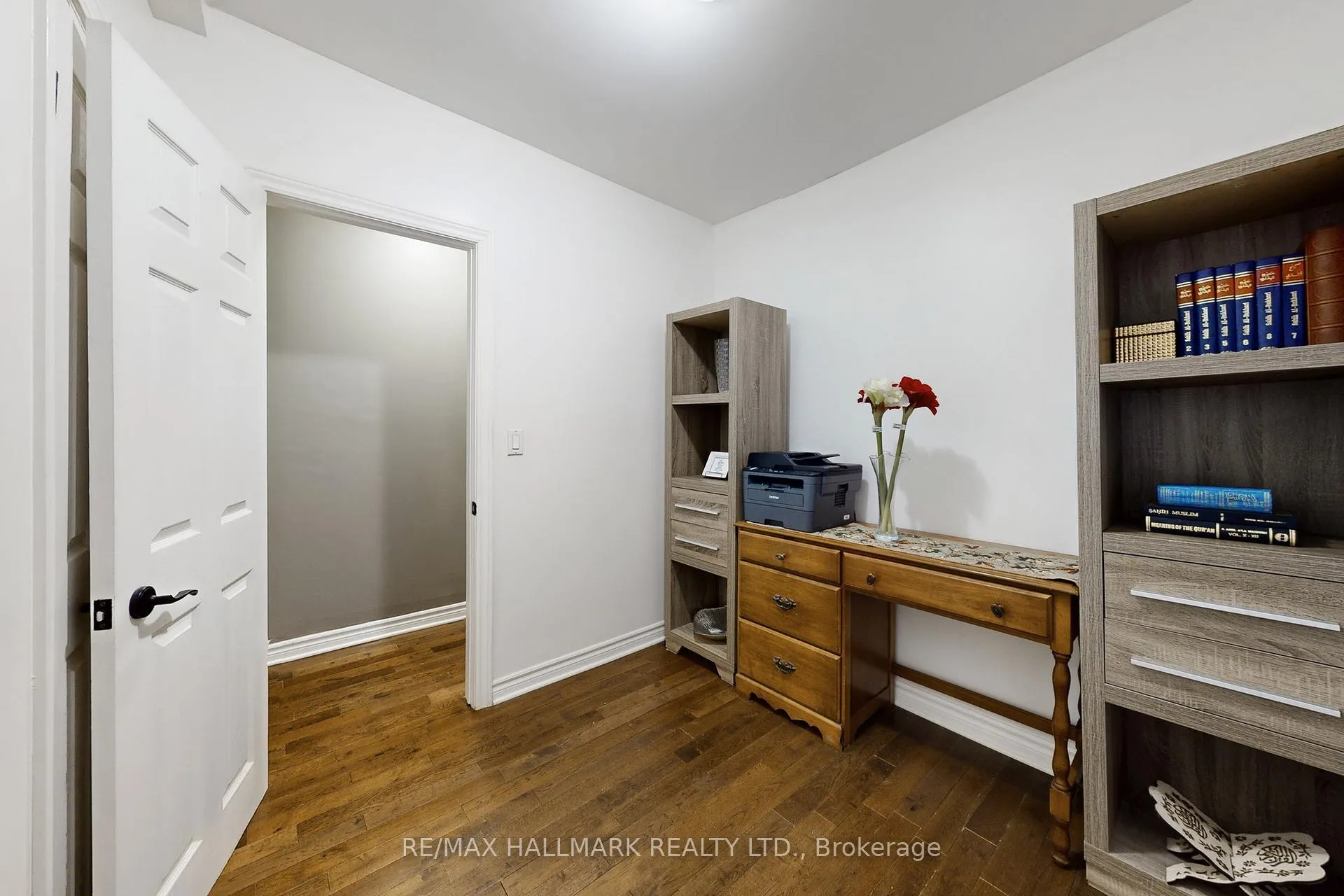 Photo 23 of 4 King Edward Avenue, Toronto, Woodbine-Lumsden — HOMEH