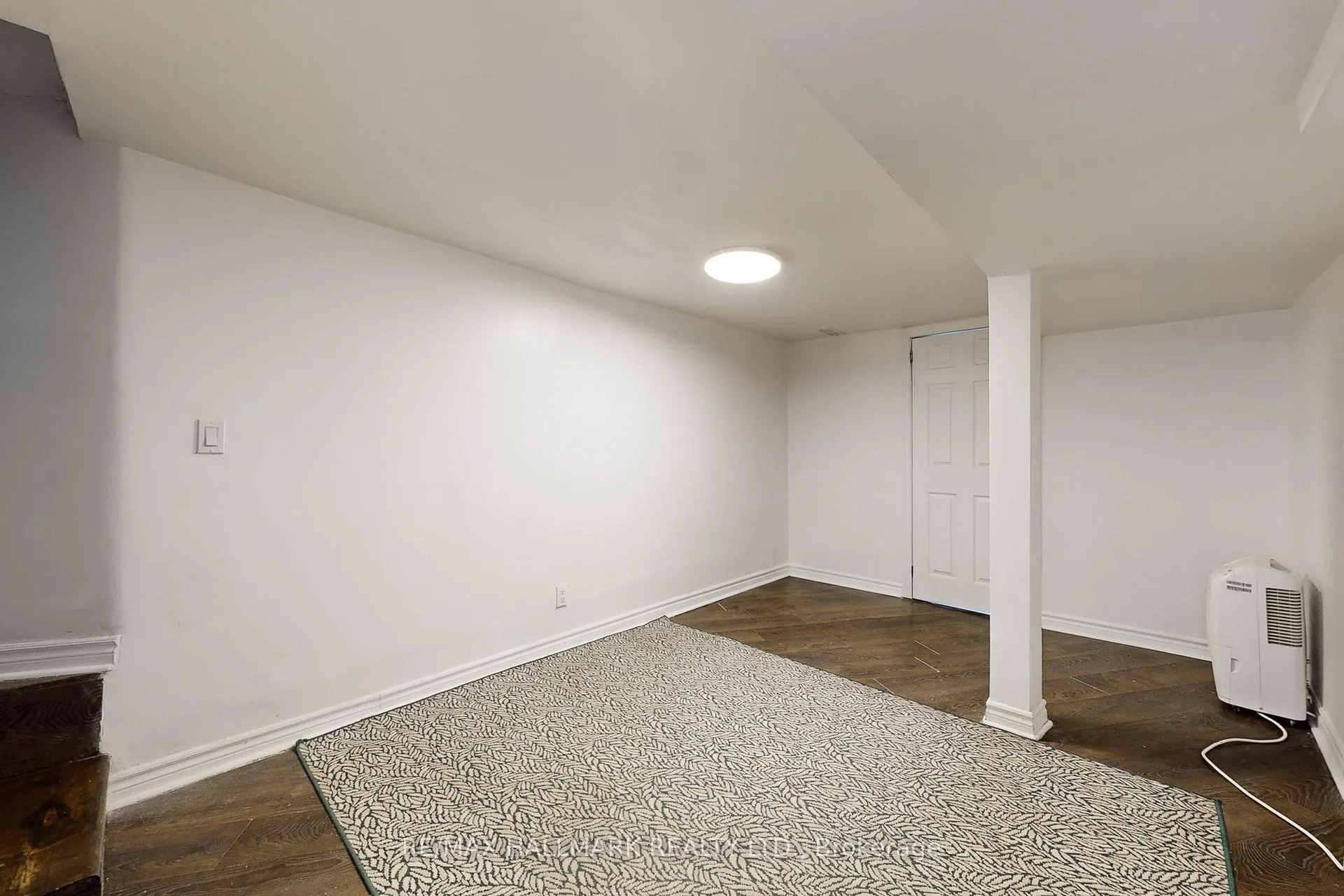 Photo 27 of 4 King Edward Avenue, Toronto, Woodbine-Lumsden — HOMEH