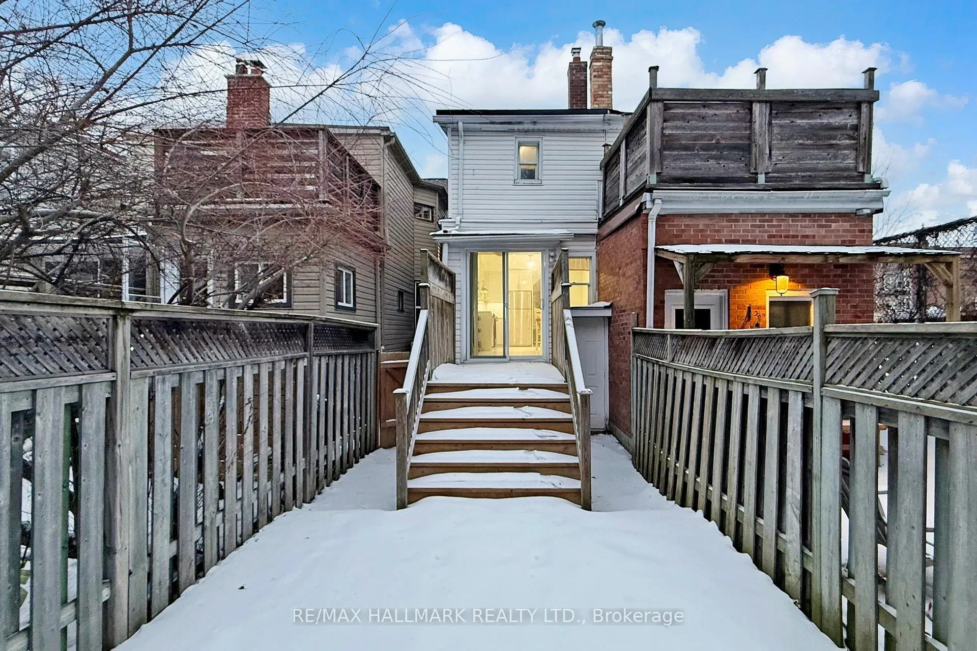 Photo 34 of 4 King Edward Avenue, Toronto, Woodbine-Lumsden — HOMEH
