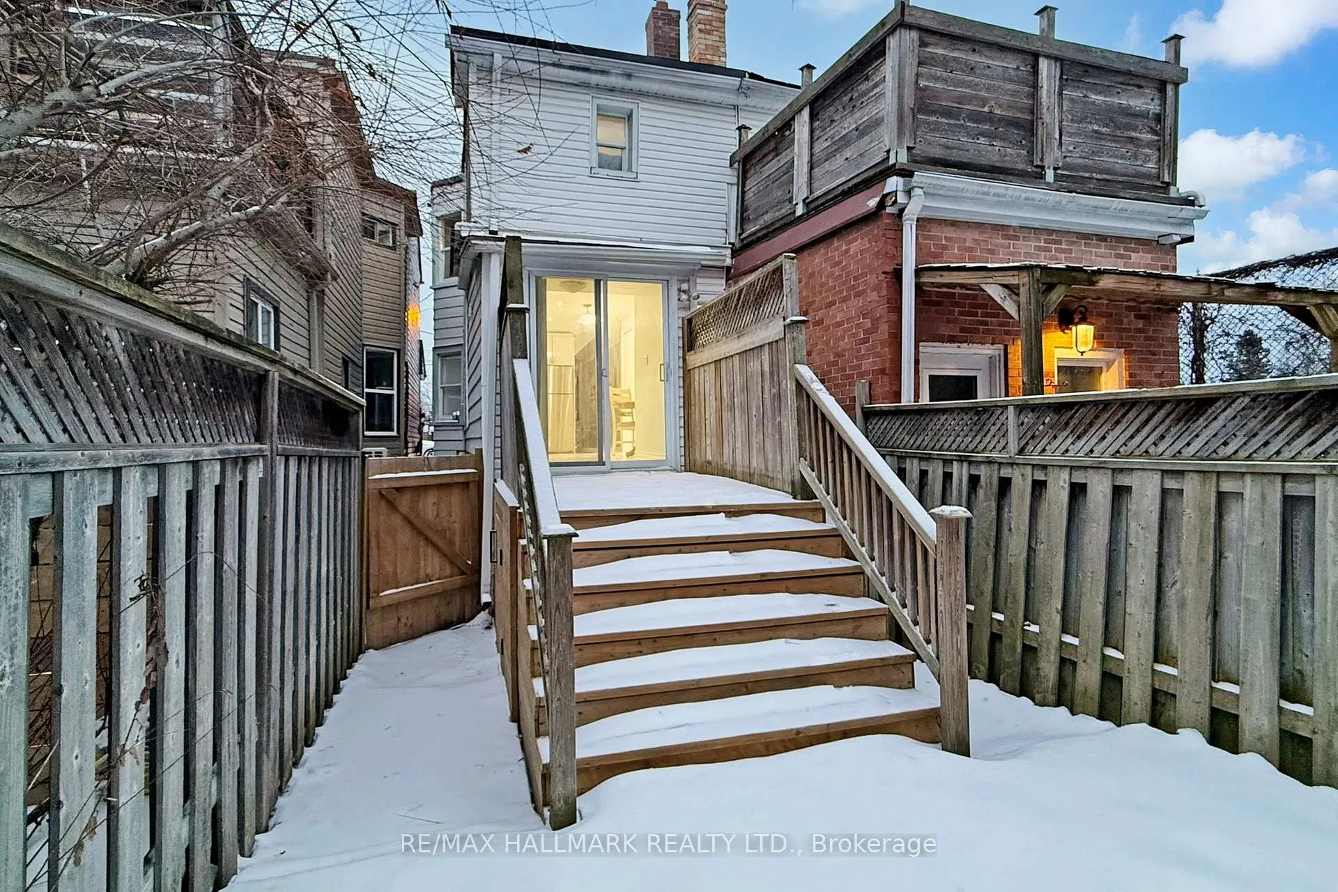 Photo 35 of 4 King Edward Avenue, Toronto, Woodbine-Lumsden — HOMEH