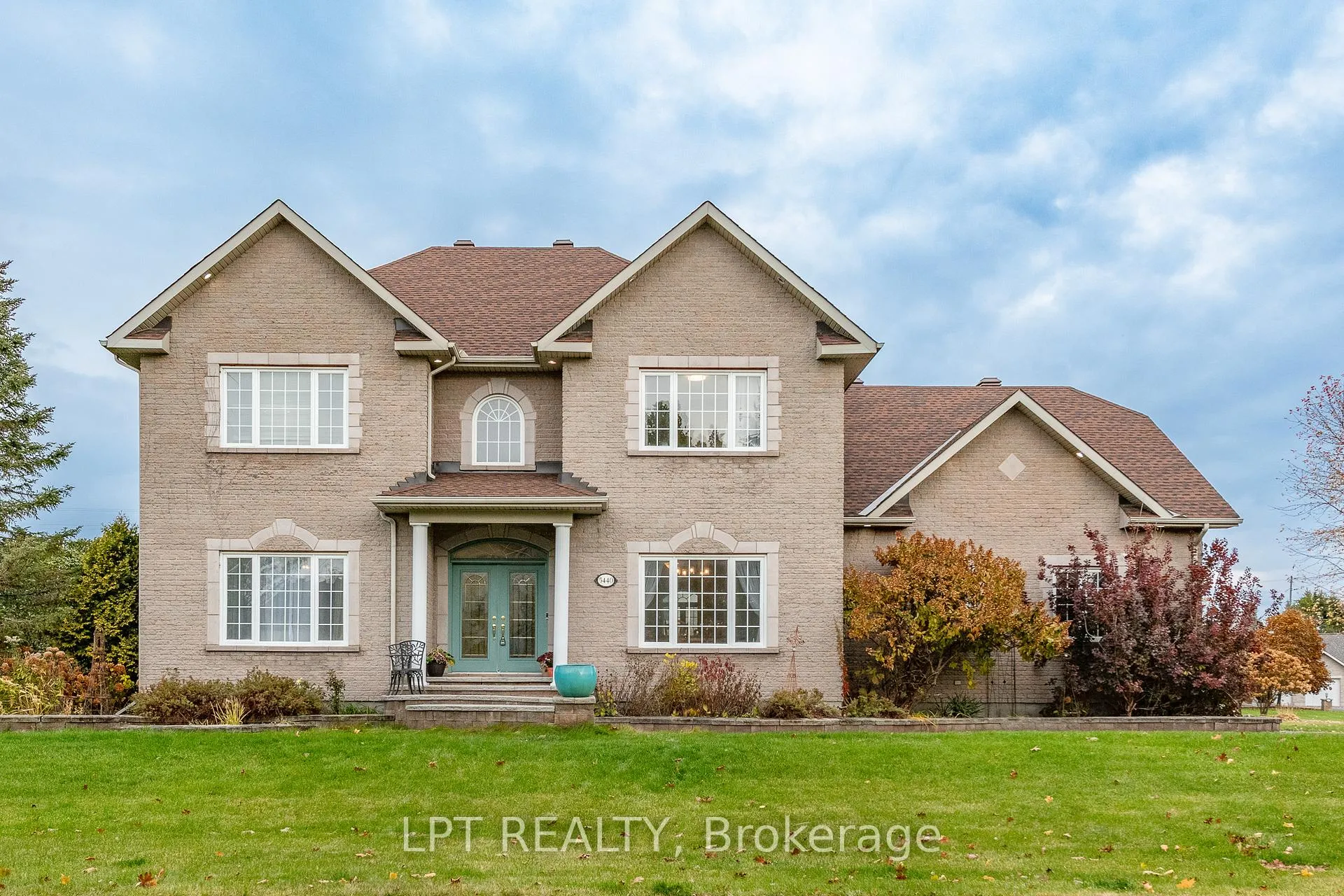Front of 5440 Wadell Court
