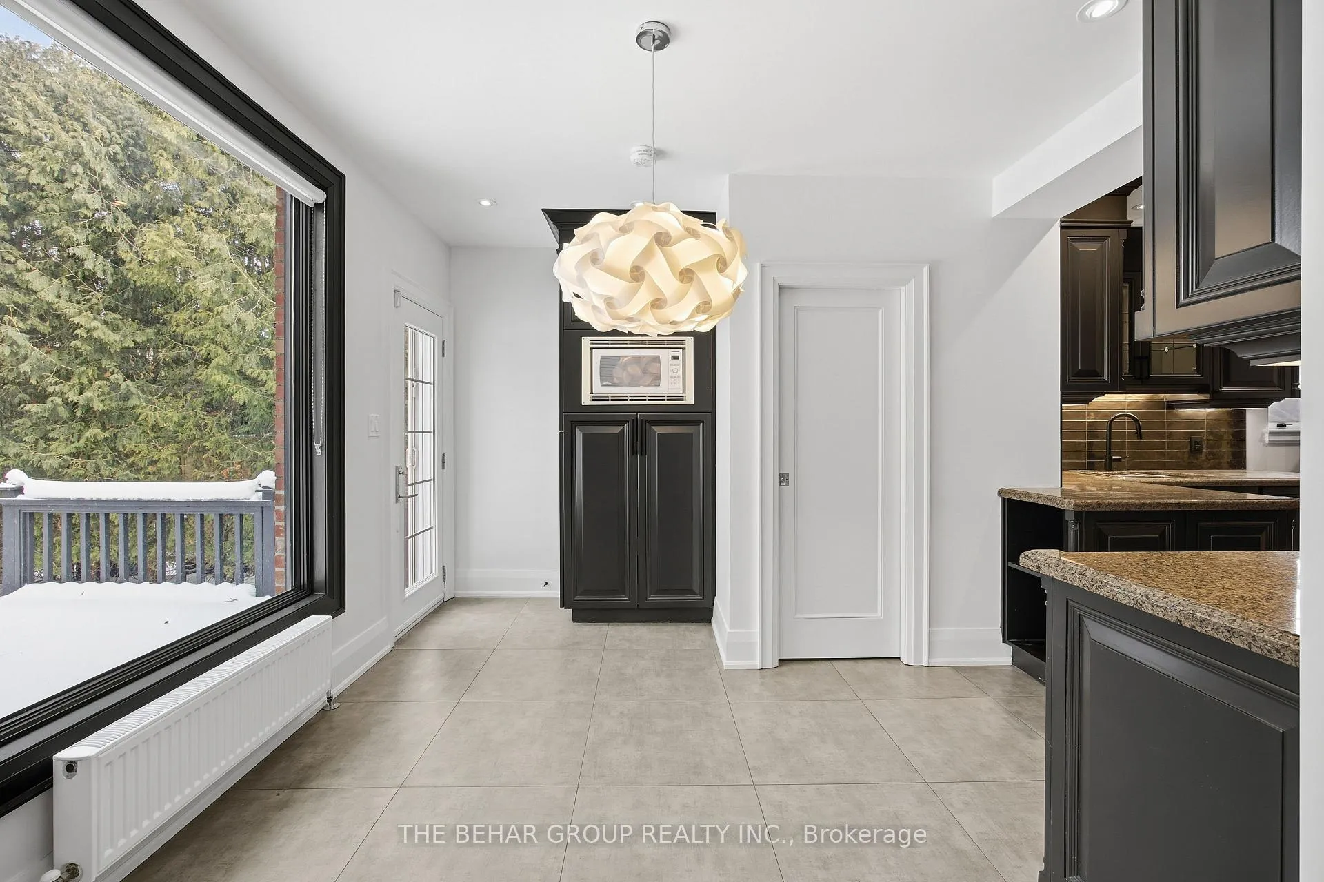 Photo 6 of 241 Lonsmount Drive, Toronto, Forest Hill South — HOMEH