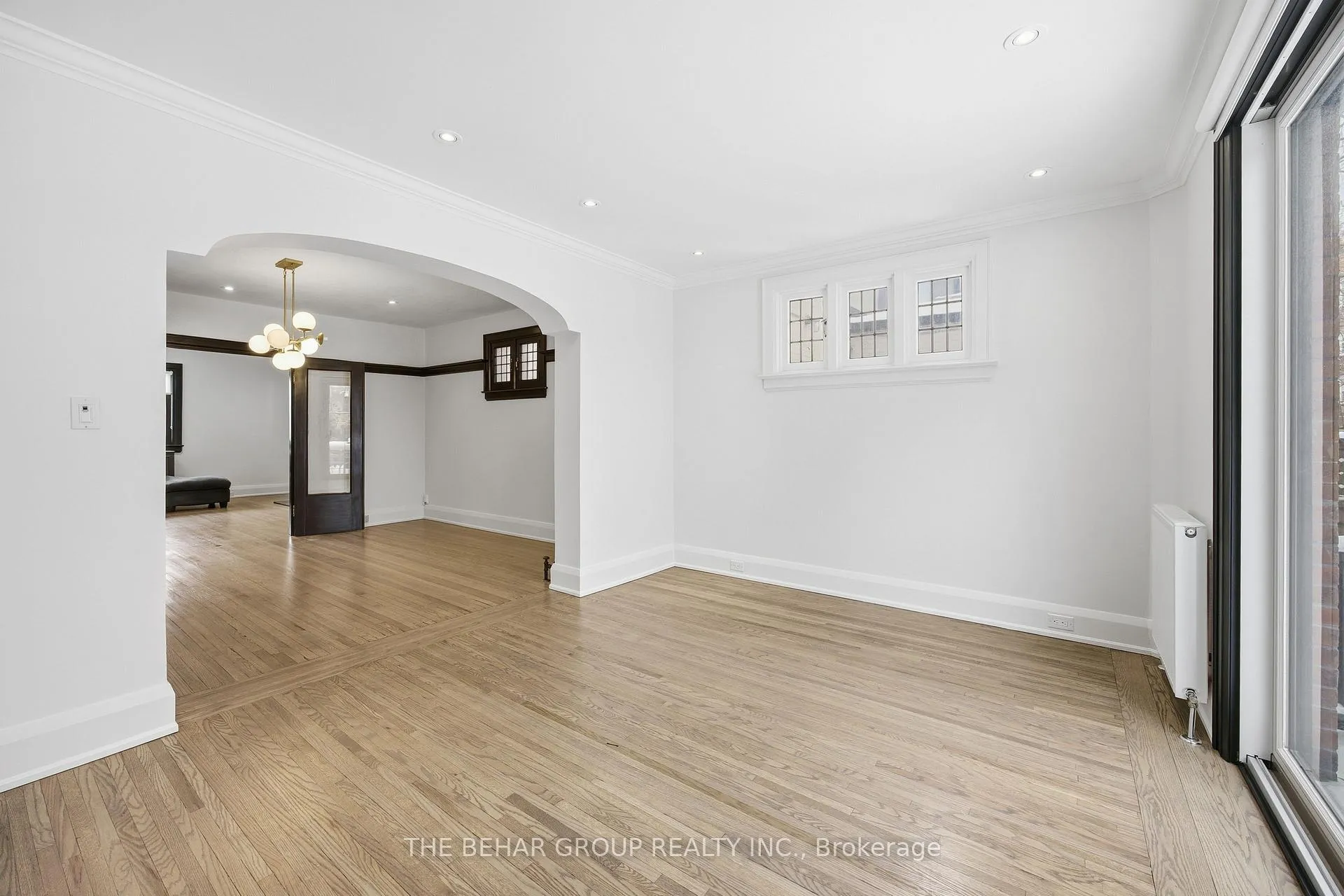 Photo 15 of 241 Lonsmount Drive, Toronto, Forest Hill South — HOMEH