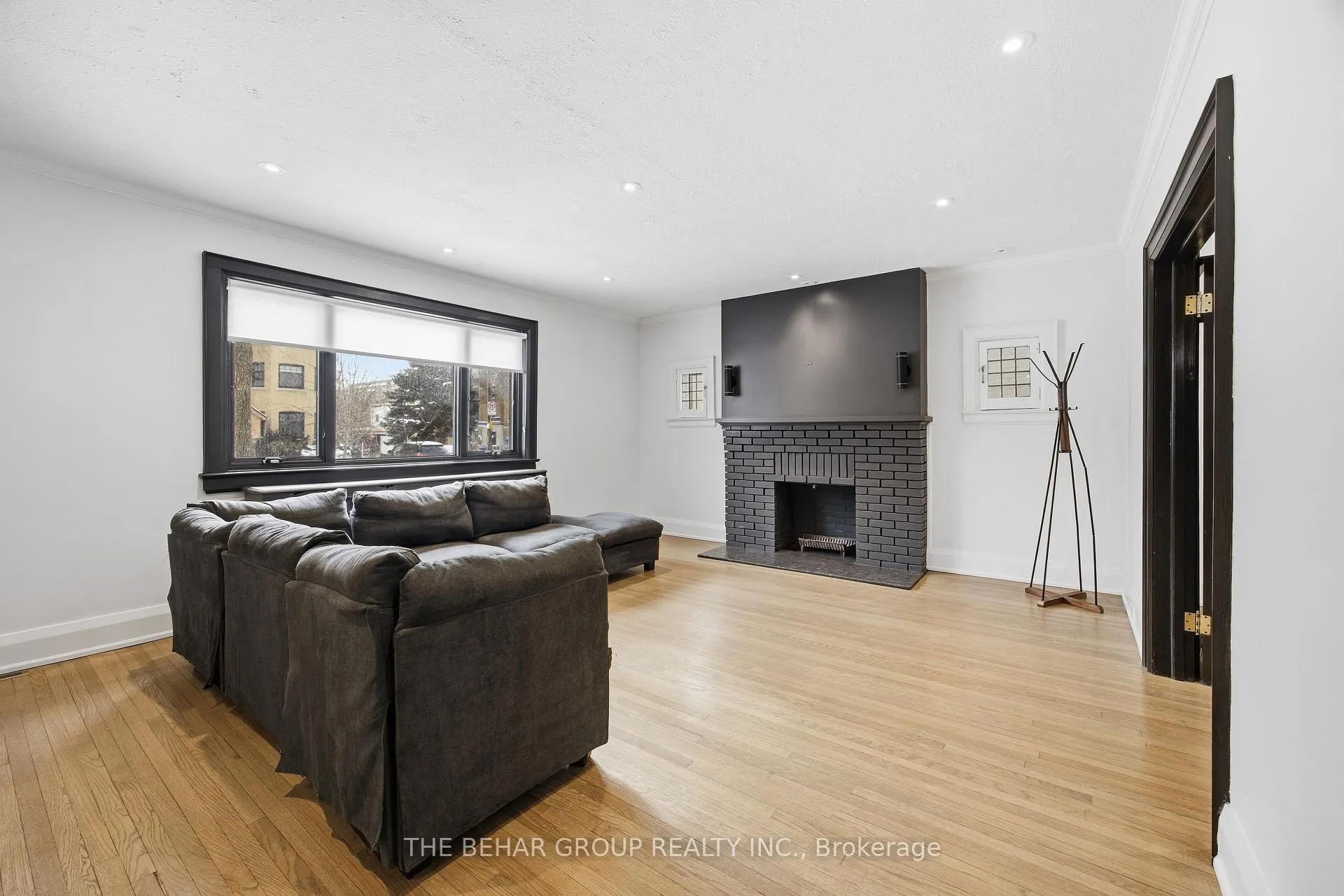 Photo 18 of 241 Lonsmount Drive, Toronto, Forest Hill South — HOMEH