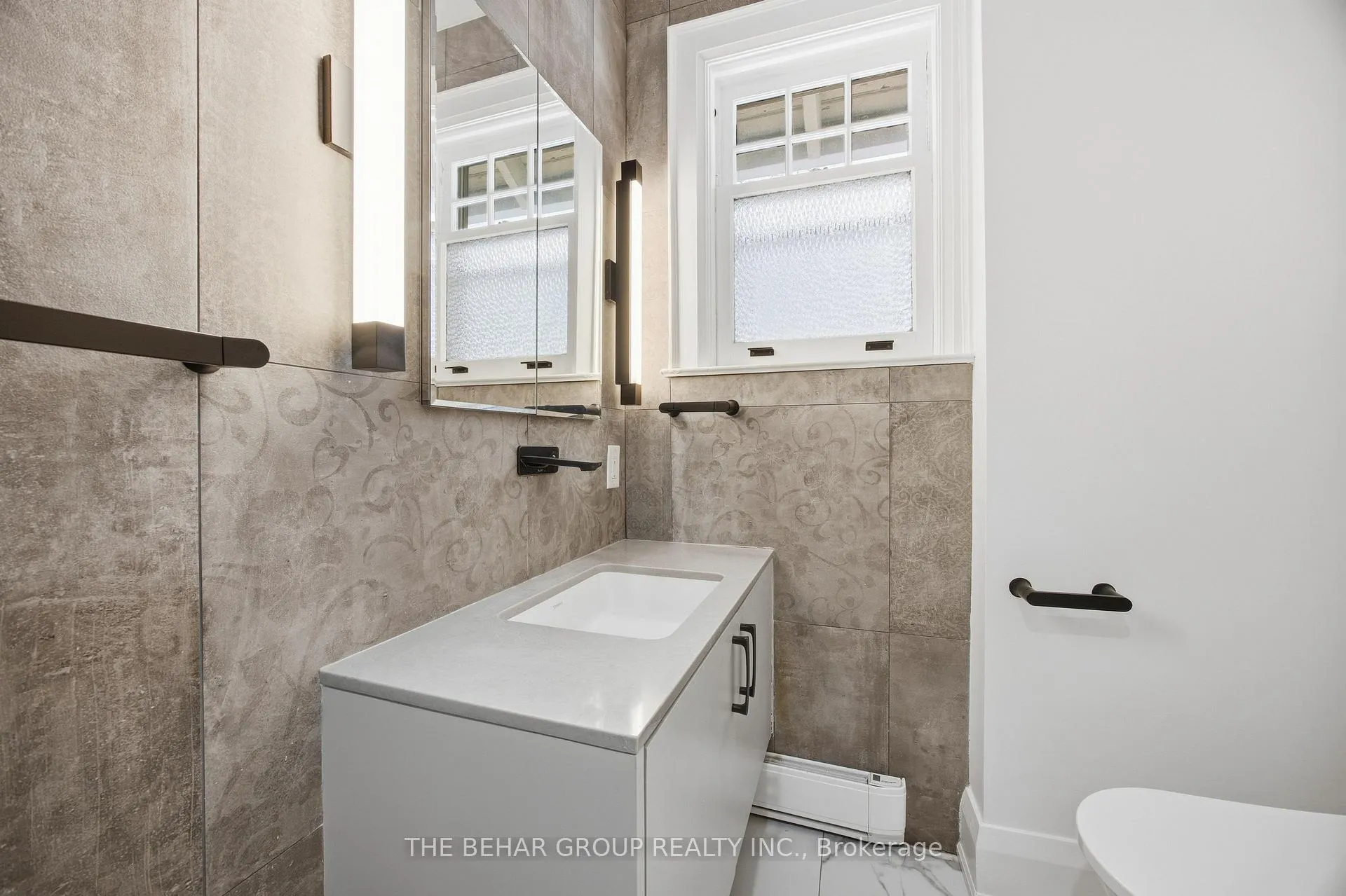 Photo 32 of 241 Lonsmount Drive, Toronto, Forest Hill South — HOMEH