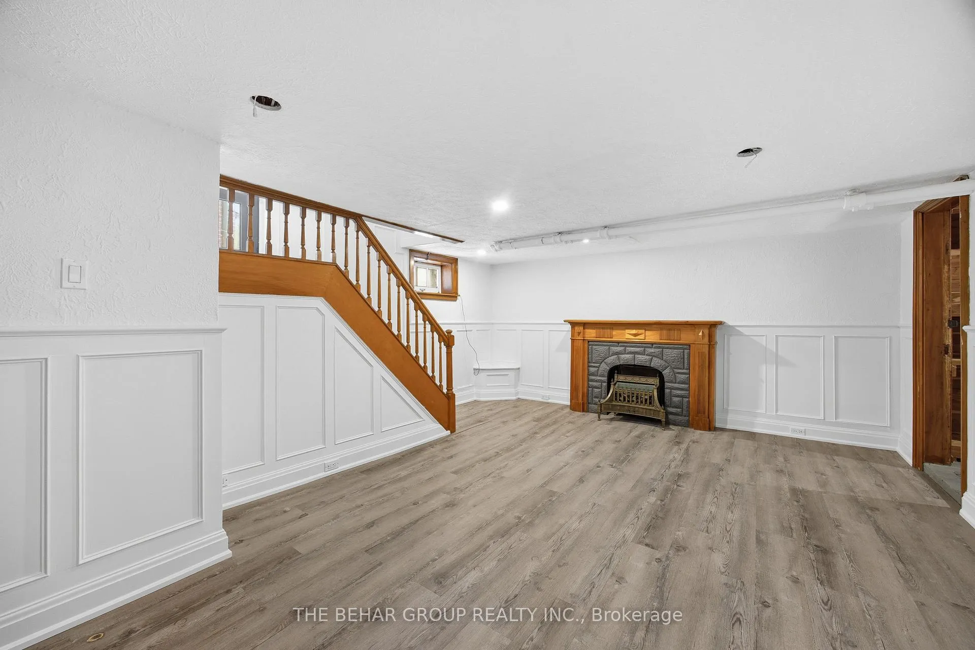 Photo 40 of 241 Lonsmount Drive, Toronto, Forest Hill South — HOMEH
