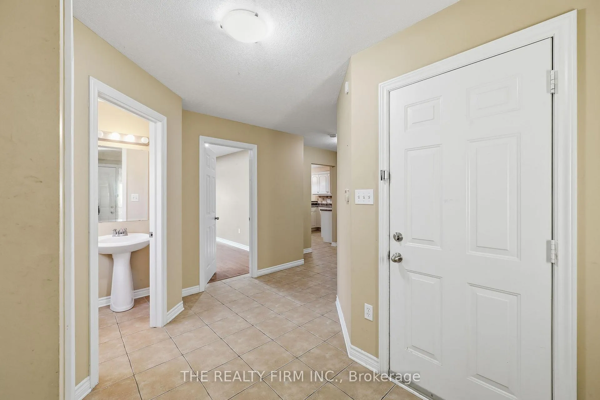 Photo 4 of 1012 Oakcrossing Road, London, North M — HOMEH