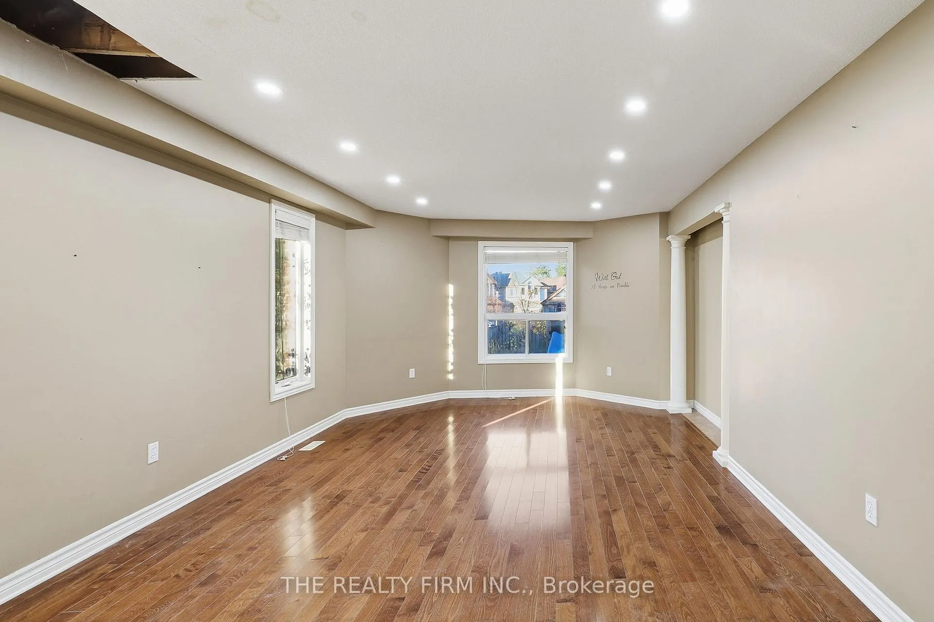 Photo 7 of 1012 Oakcrossing Road, London, North M — HOMEH
