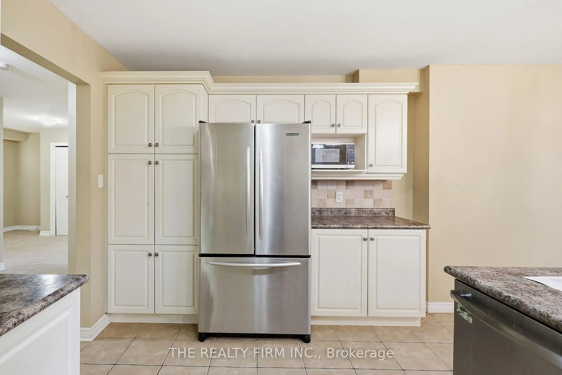 Photo 11 of 1012 Oakcrossing Road, London, North M — HOMEH