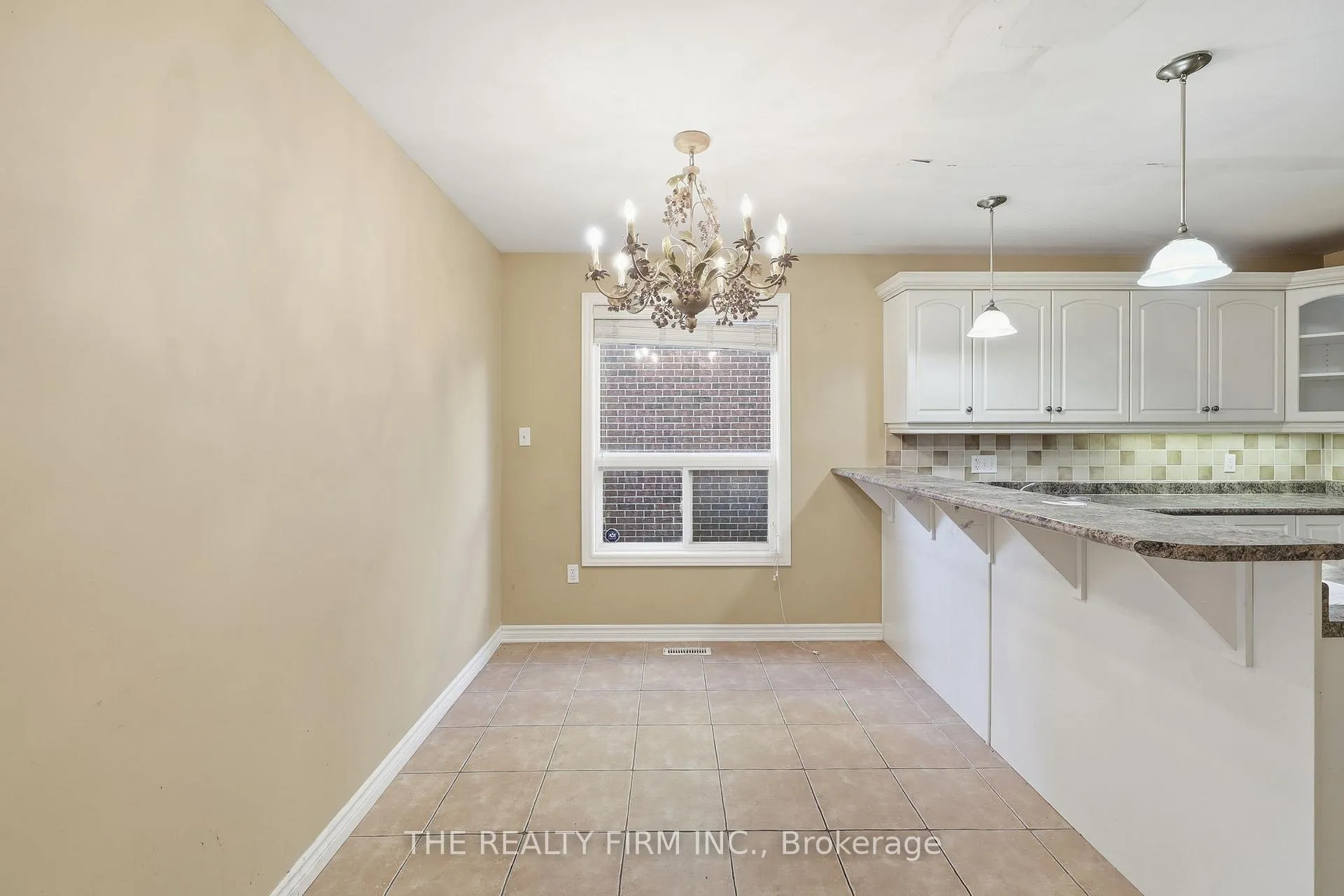 Photo 13 of 1012 Oakcrossing Road, London, North M — HOMEH