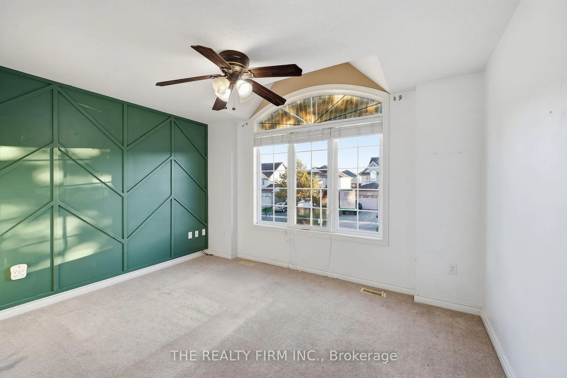 Photo 18 of 1012 Oakcrossing Road, London, North M — HOMEH