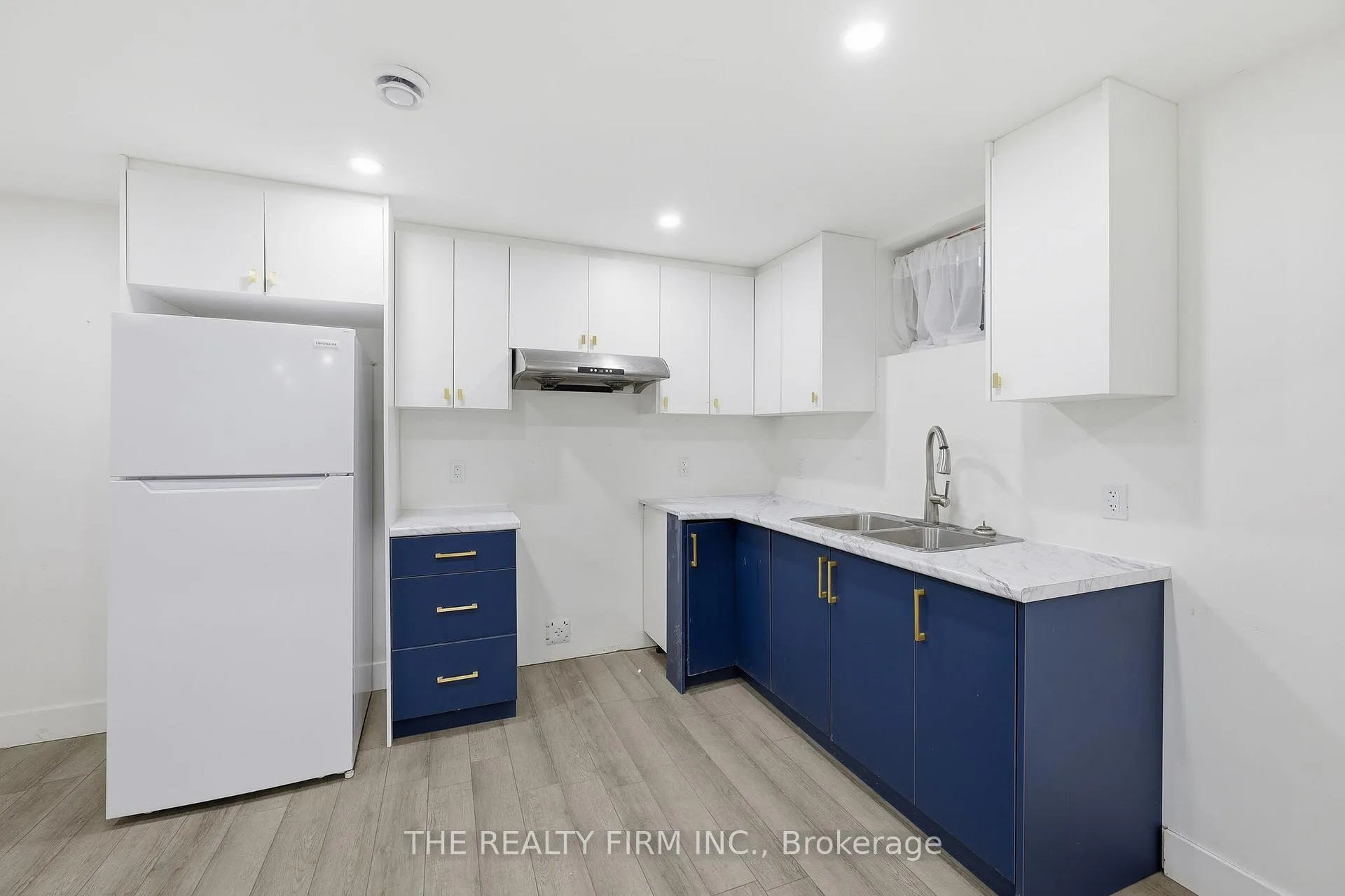 Photo 35 of 1012 Oakcrossing Road, London, North M — HOMEH