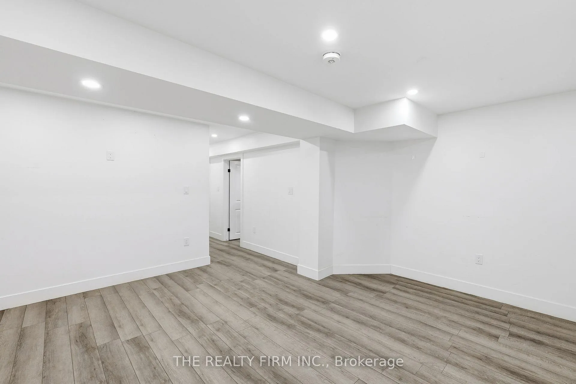Photo 37 of 1012 Oakcrossing Road, London, North M — HOMEH
