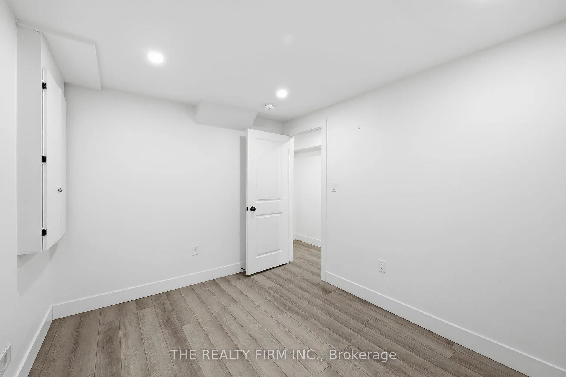 Photo 39 of 1012 Oakcrossing Road, London, North M — HOMEH