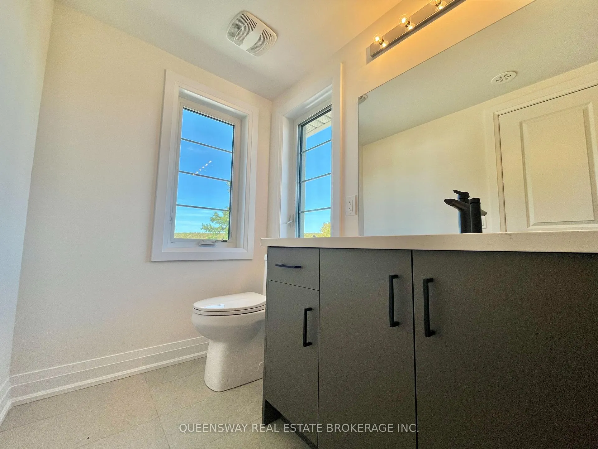Photo 12 of 83 Marret Lane, Clarington, Newcastle — HOMEH