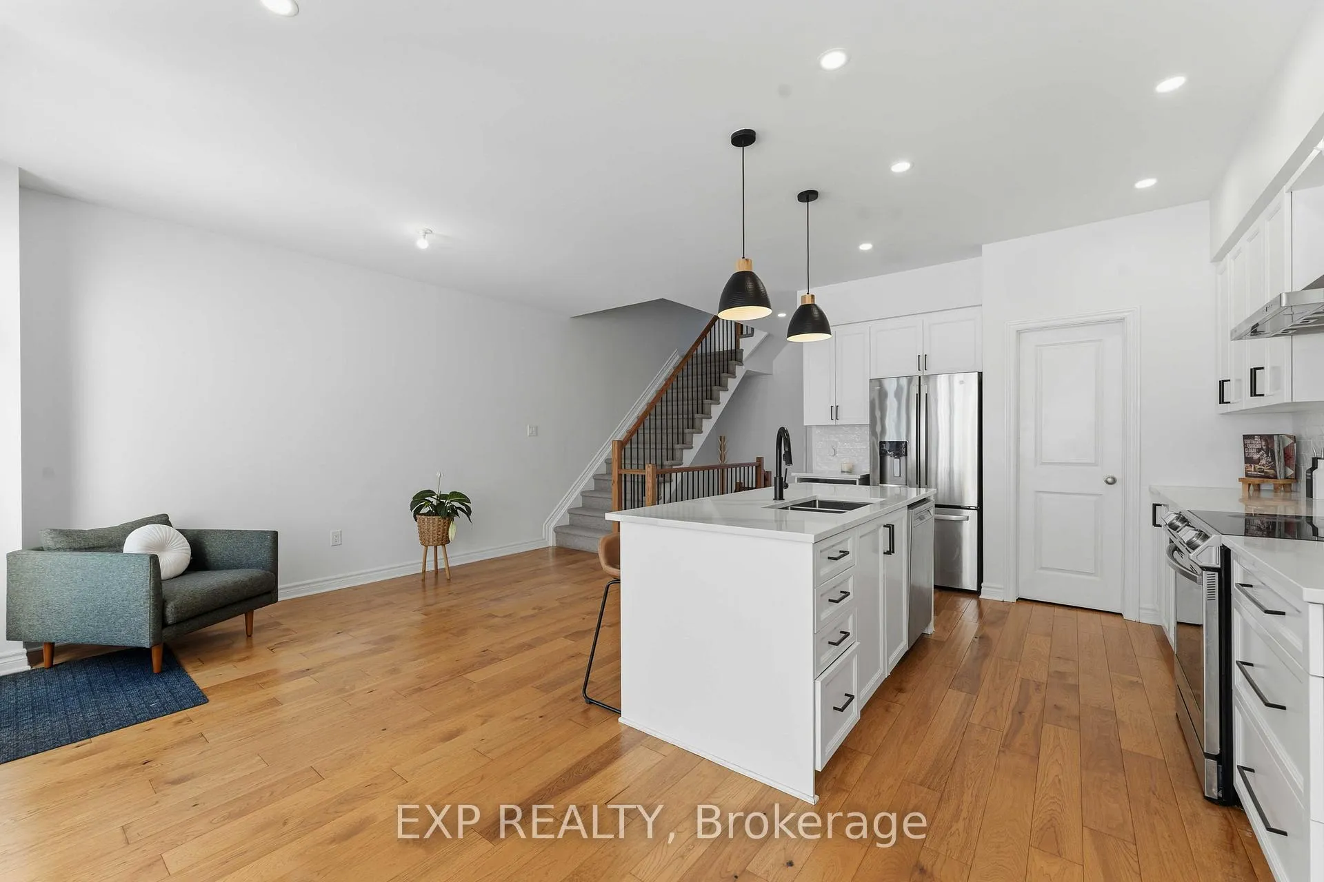 Photo 13 of 838 Clapham Terrace, Ottawa, Stittsville (South) — HOMEH