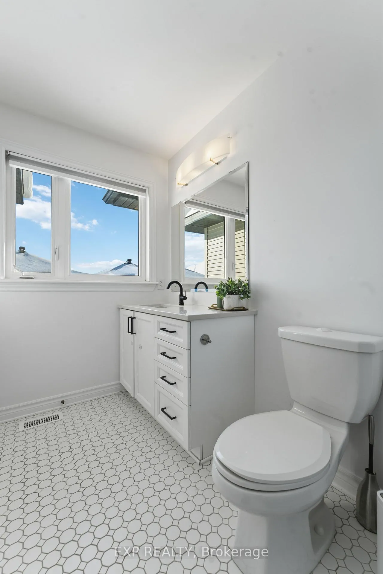 Photo 28 of 838 Clapham Terrace, Ottawa, Stittsville (South) — HOMEH
