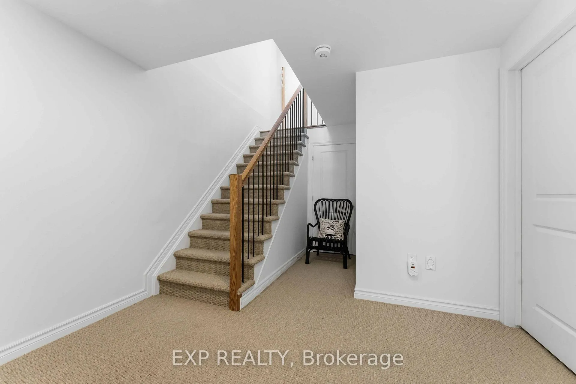 Photo 39 of 838 Clapham Terrace, Ottawa, Stittsville (South) — HOMEH
