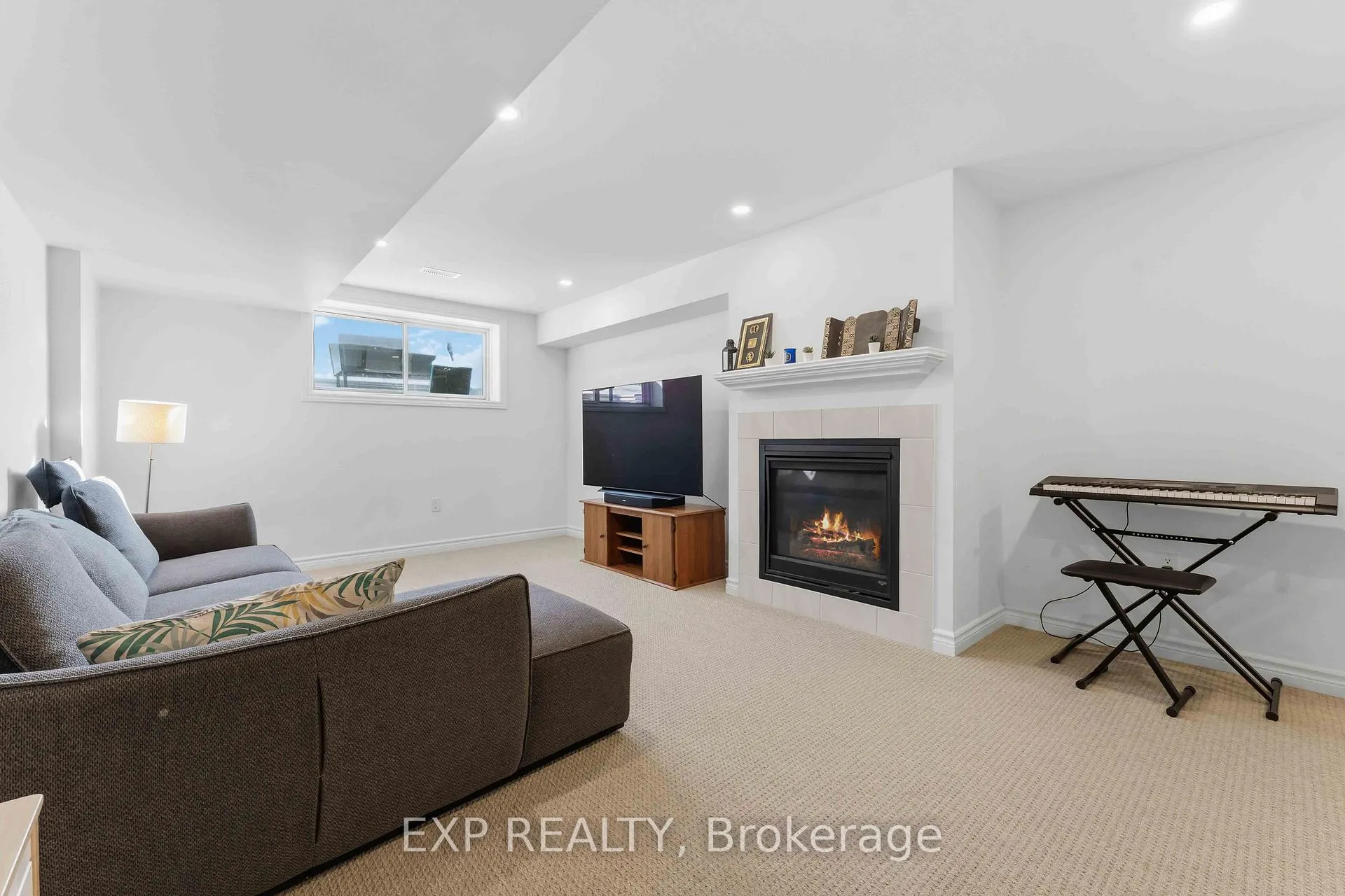 Photo 42 of 838 Clapham Terrace, Ottawa, Stittsville (South) — HOMEH