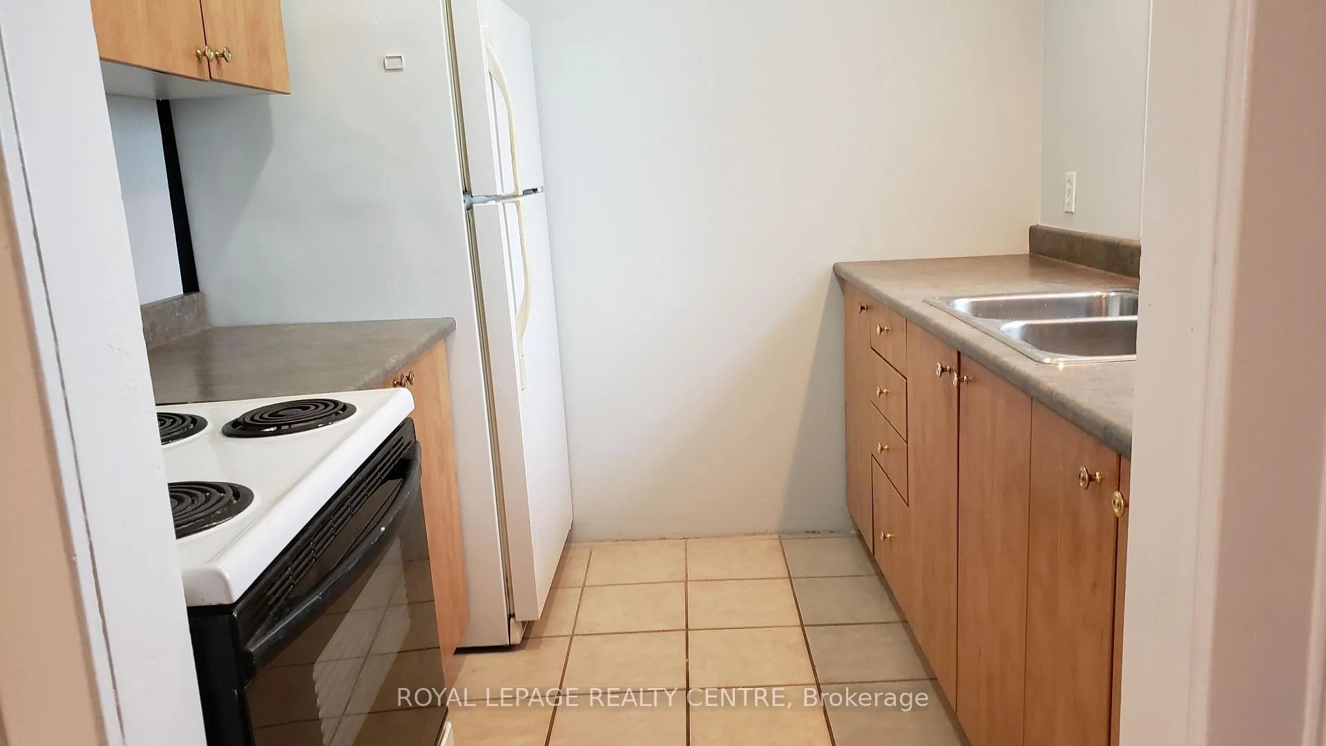Photo 6 of Unit Unit 1, 12472 Chinguacousy Road, Caledon, Rural Caledon — HOMEH