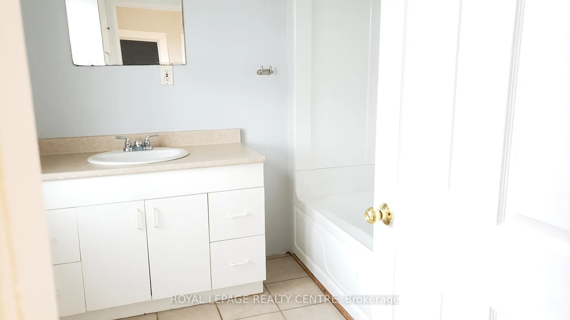 Photo 9 of Unit Unit 1, 12472 Chinguacousy Road, Caledon, Rural Caledon — HOMEH
