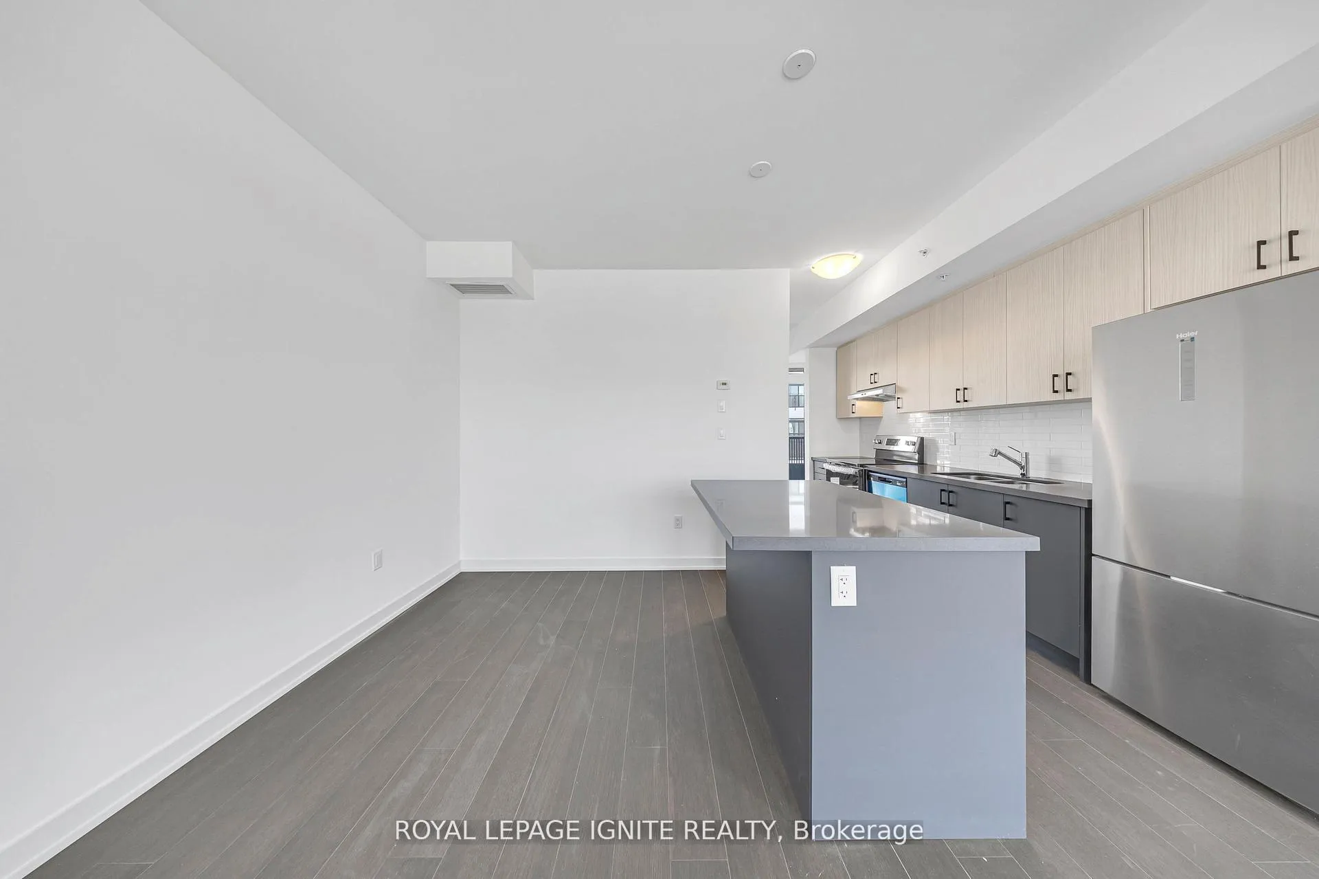 Photo 11 of Unit 27, 188 Angus Drive, Ajax, Central — HOMEH