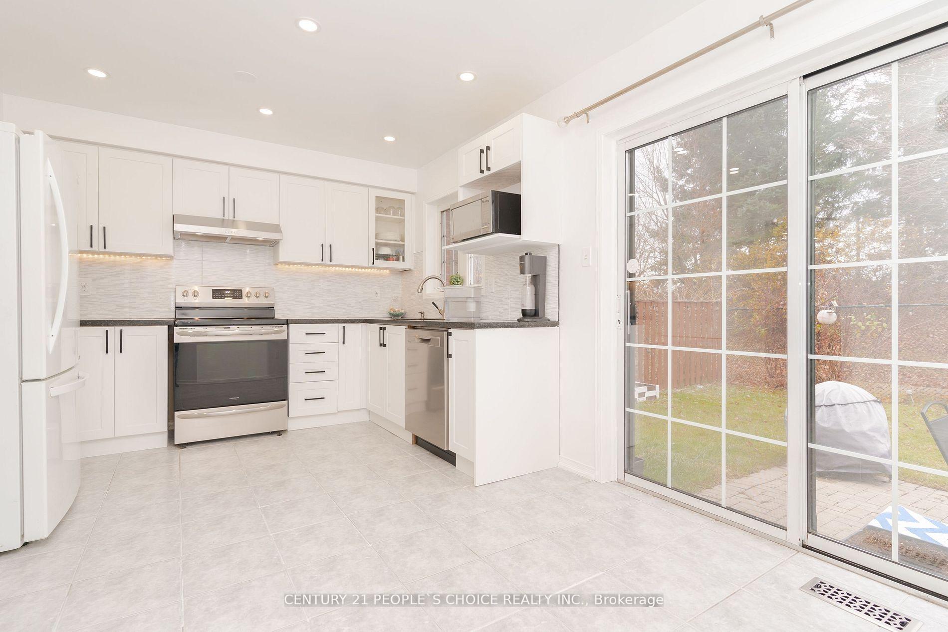 Photo 9 of 19 McSweeney Crescent, Ajax, Northwest Ajax — HOMEH