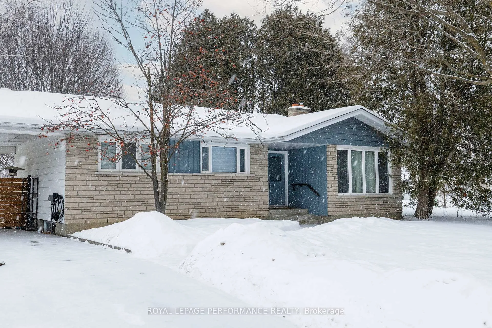 Photo 2 of 39 Fielding Court, Ottawa, Riverside Park South — HOMEH