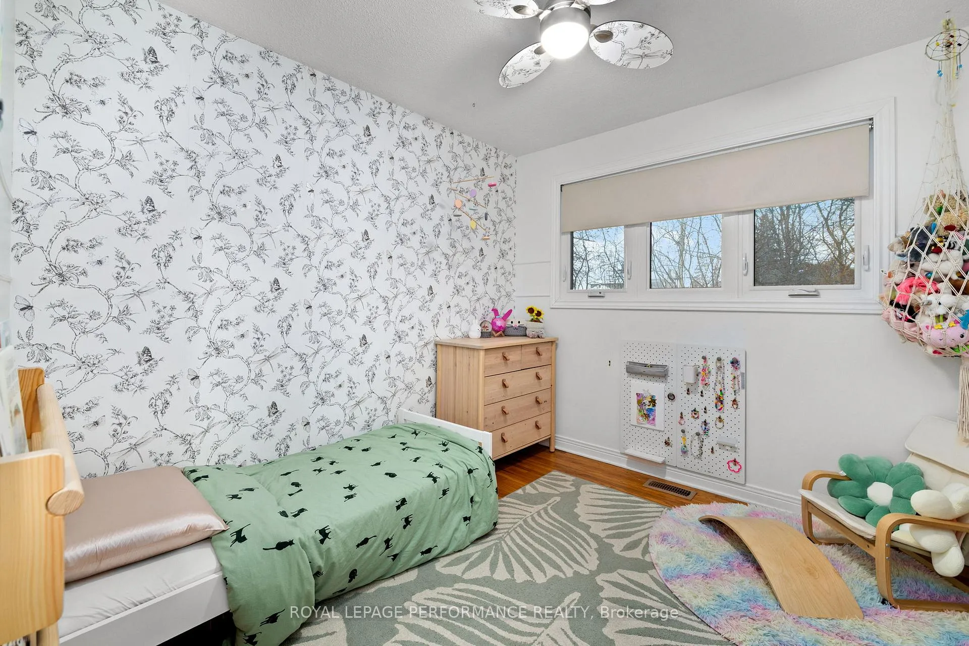 Photo 19 of 39 Fielding Court, Ottawa, Riverside Park South — HOMEH