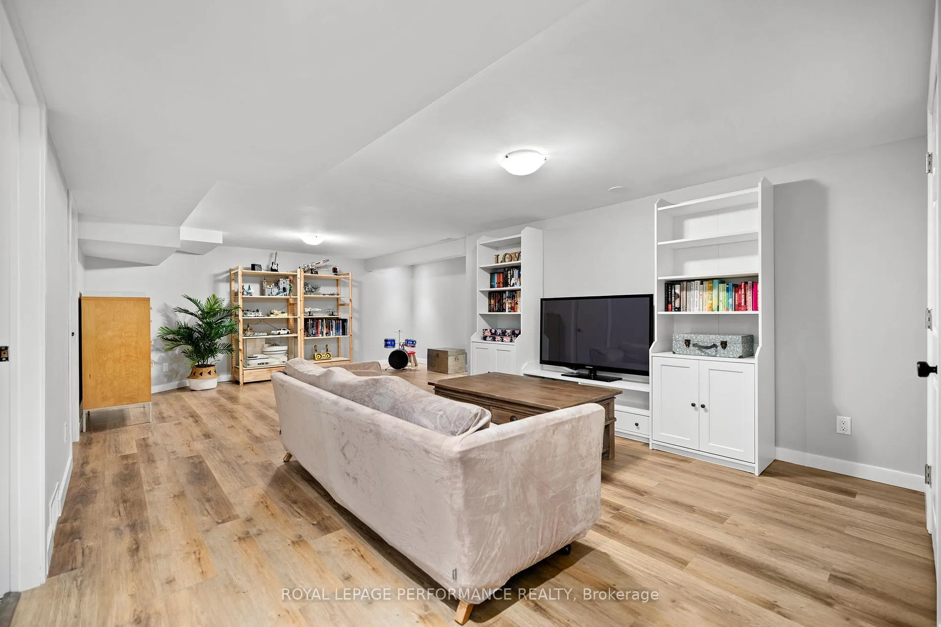 Photo 23 of 39 Fielding Court, Ottawa, Riverside Park South — HOMEH