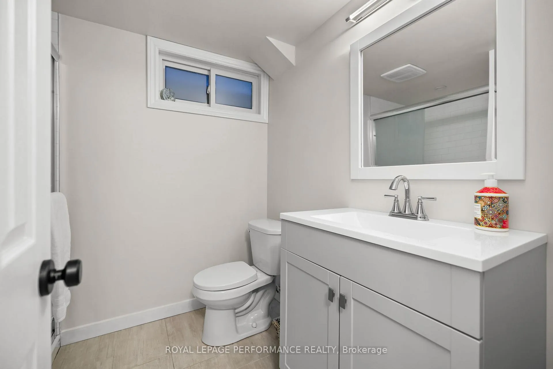 Photo 29 of 39 Fielding Court, Ottawa, Riverside Park South — HOMEH