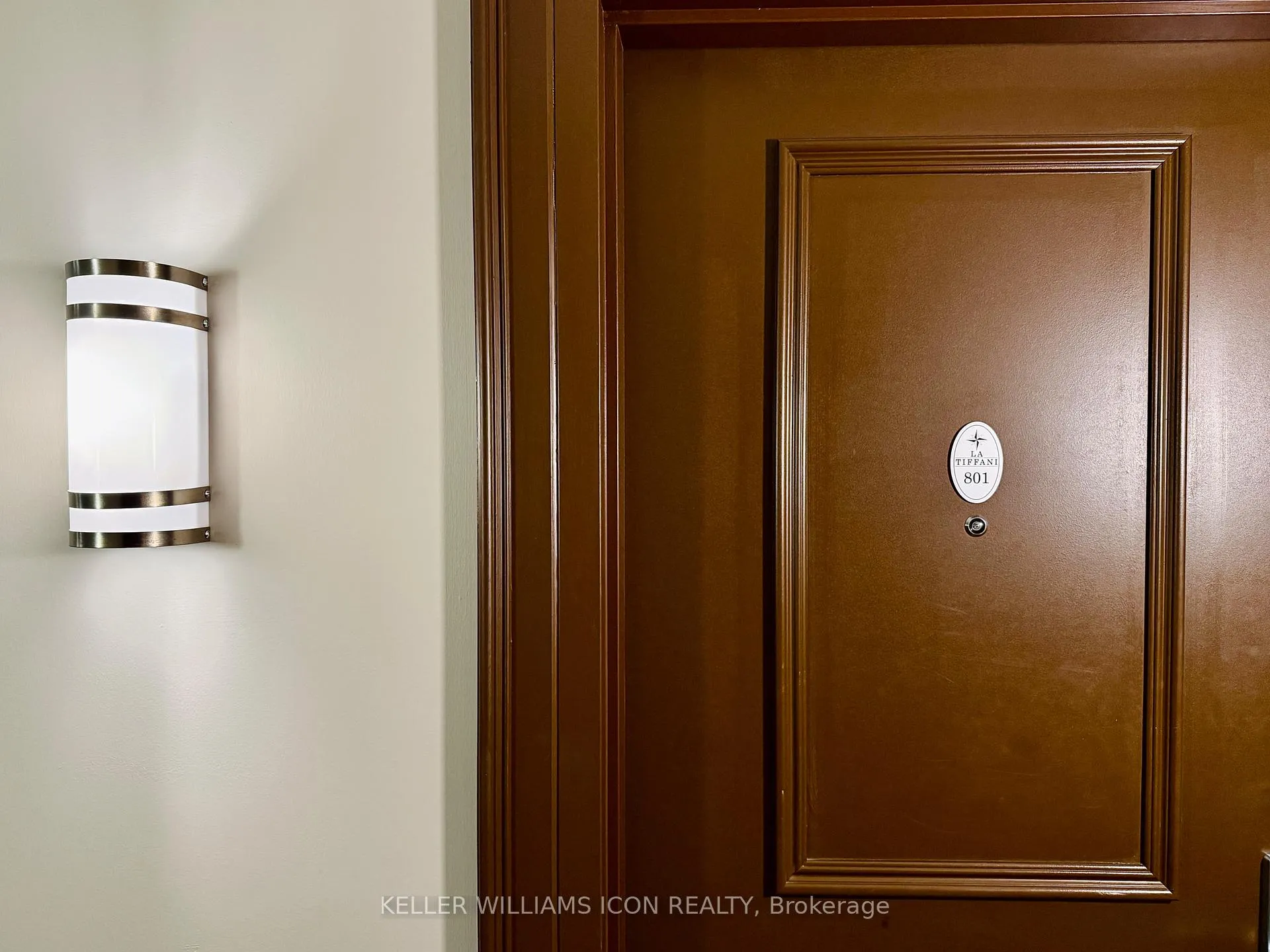 Photo 6 of Unit 801, 90 Landry Street, Ottawa, Vanier — HOMEH