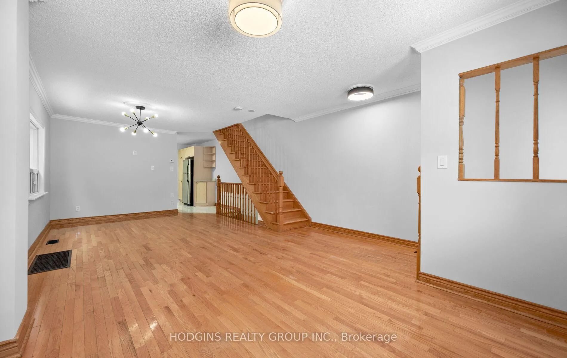 Photo 10 of 42 Durant Avenue, Toronto, Danforth Village-East York — HOMEH