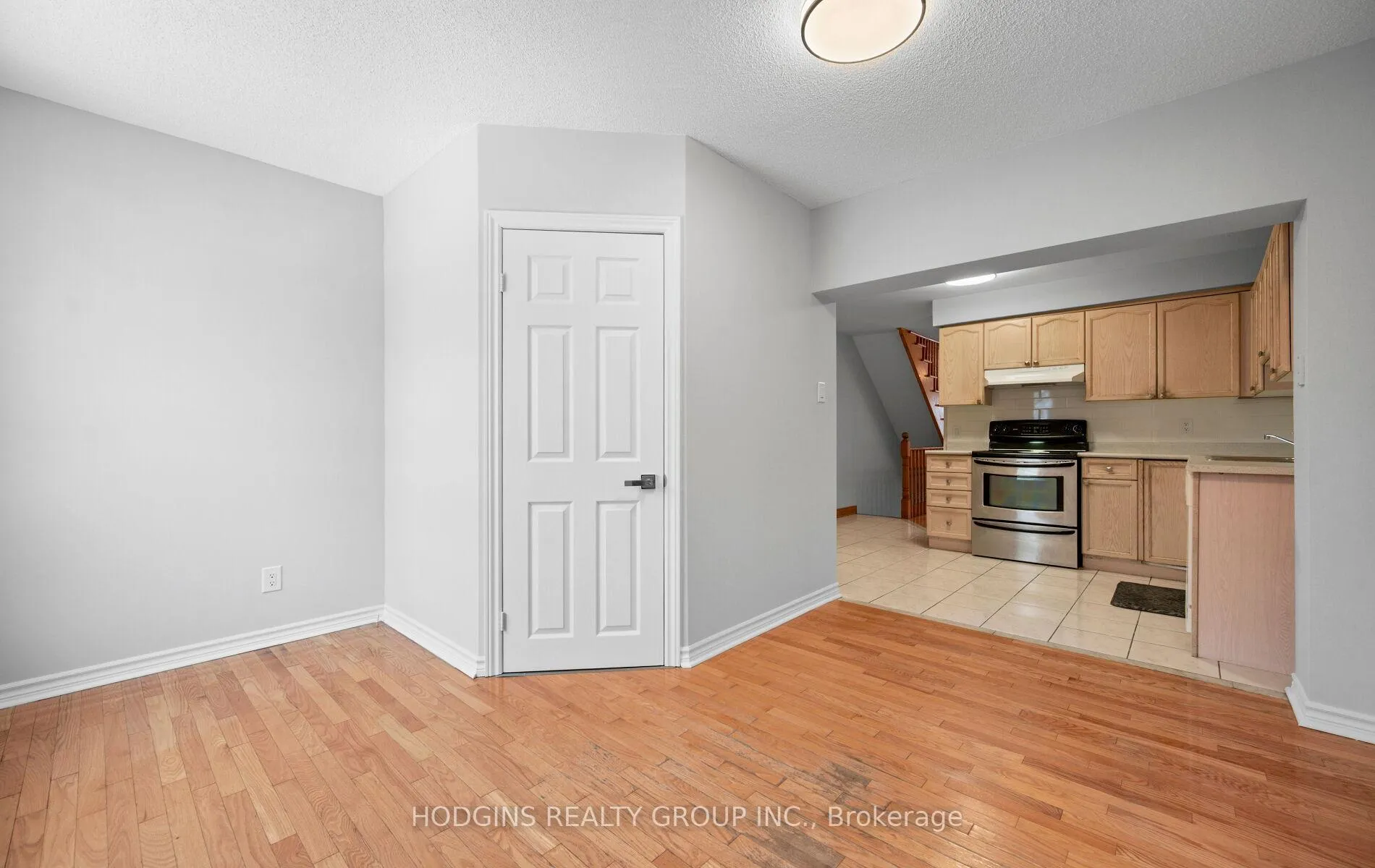 Photo 14 of 42 Durant Avenue, Toronto, Danforth Village-East York — HOMEH